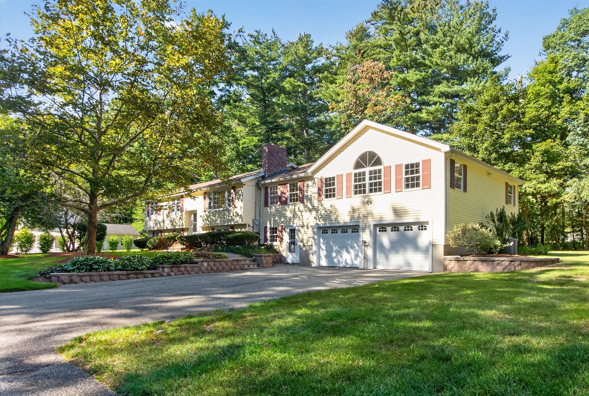 41 Buckingham Drive — photo