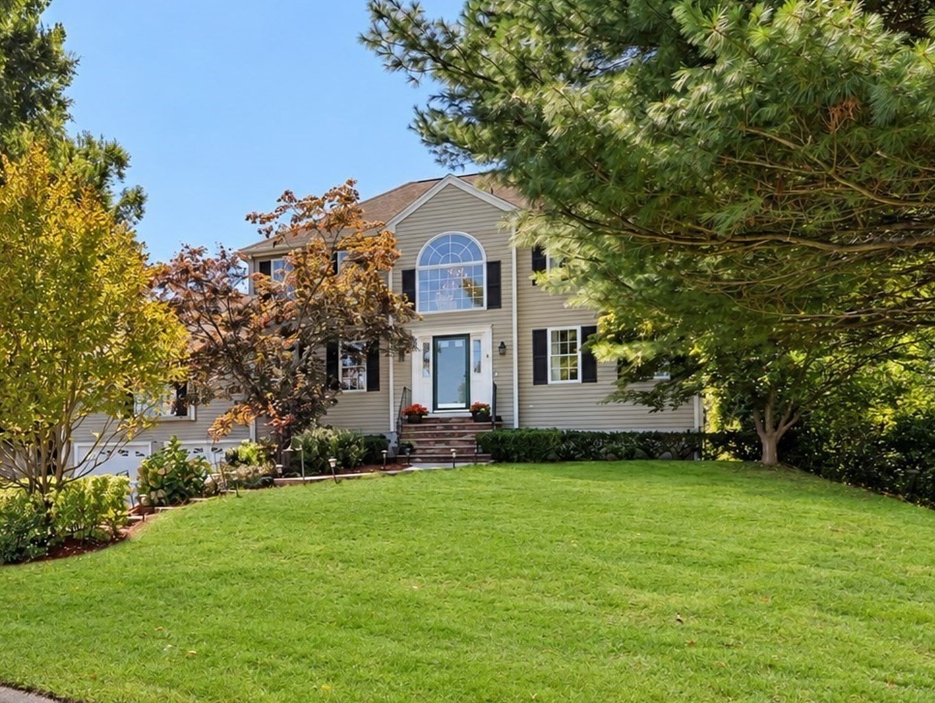 8 Taylor Way, Stoughton, MA 02027 — photo 2