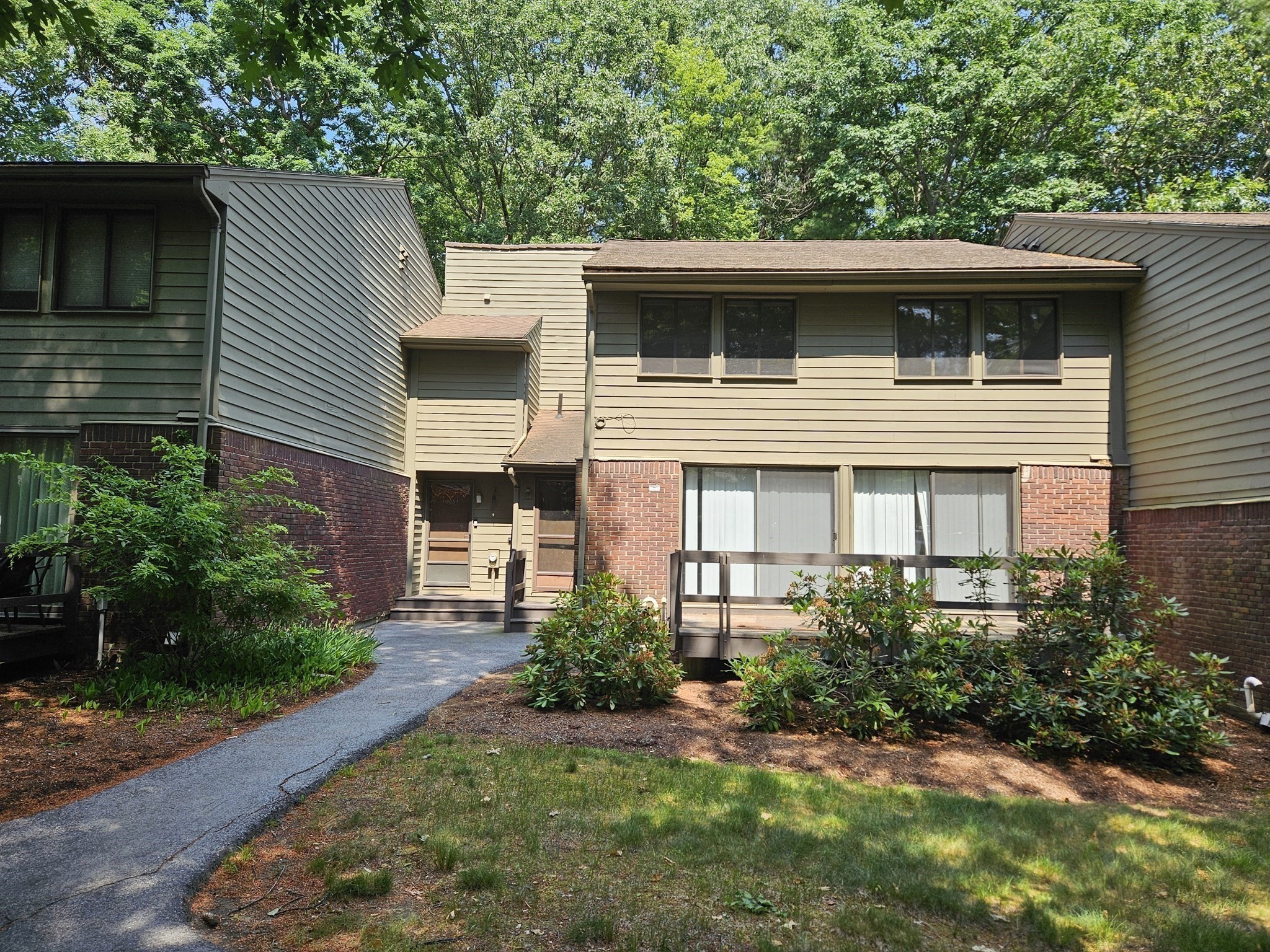 604 Old Stone Brook #4 — photo