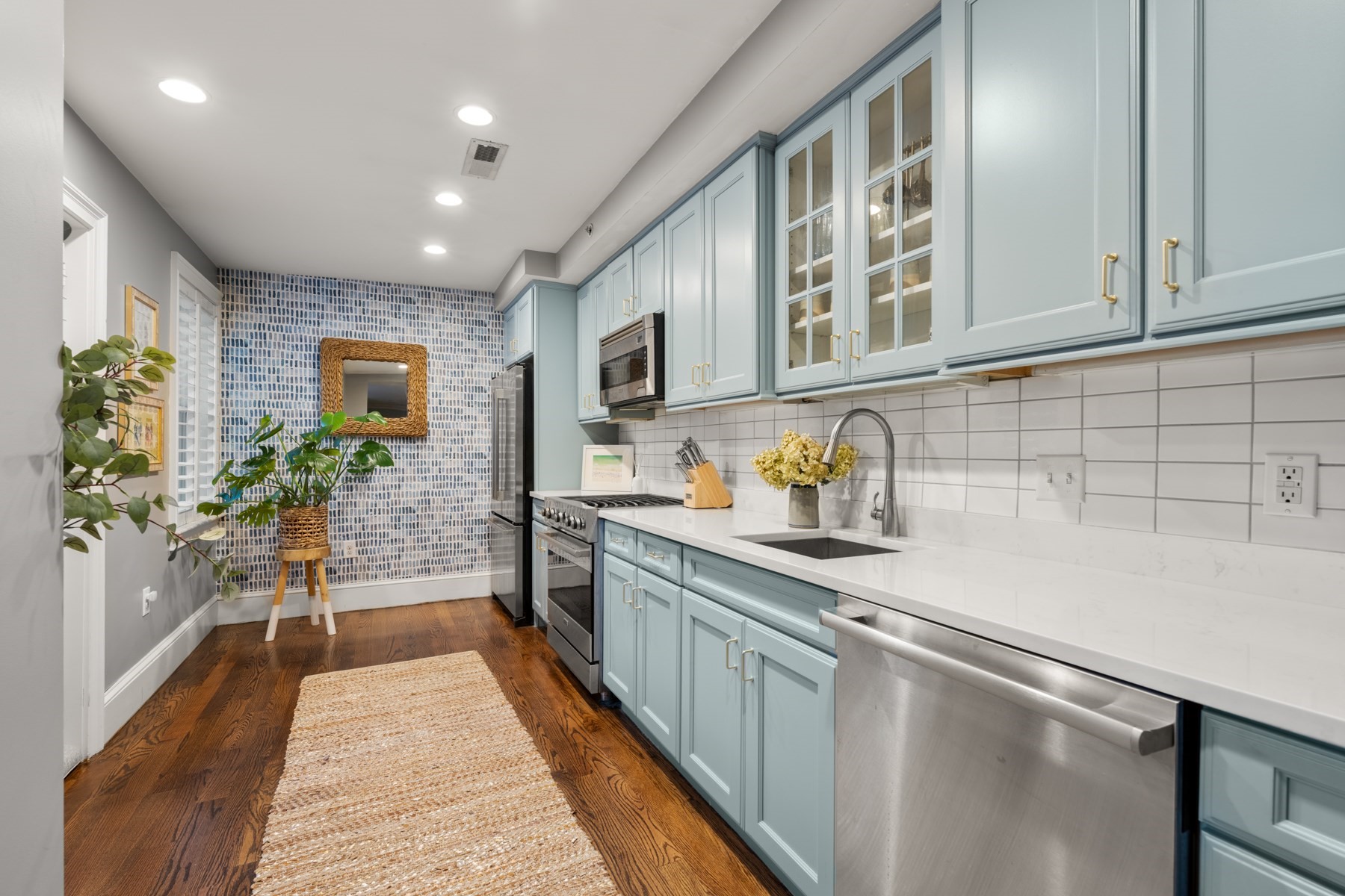 209 W Springfield St #1 — photo