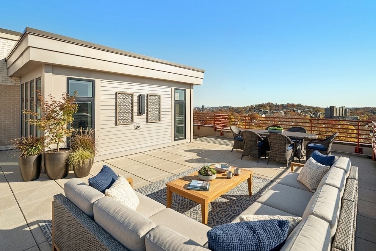 1650 Commonwealth Ave #606 — photo