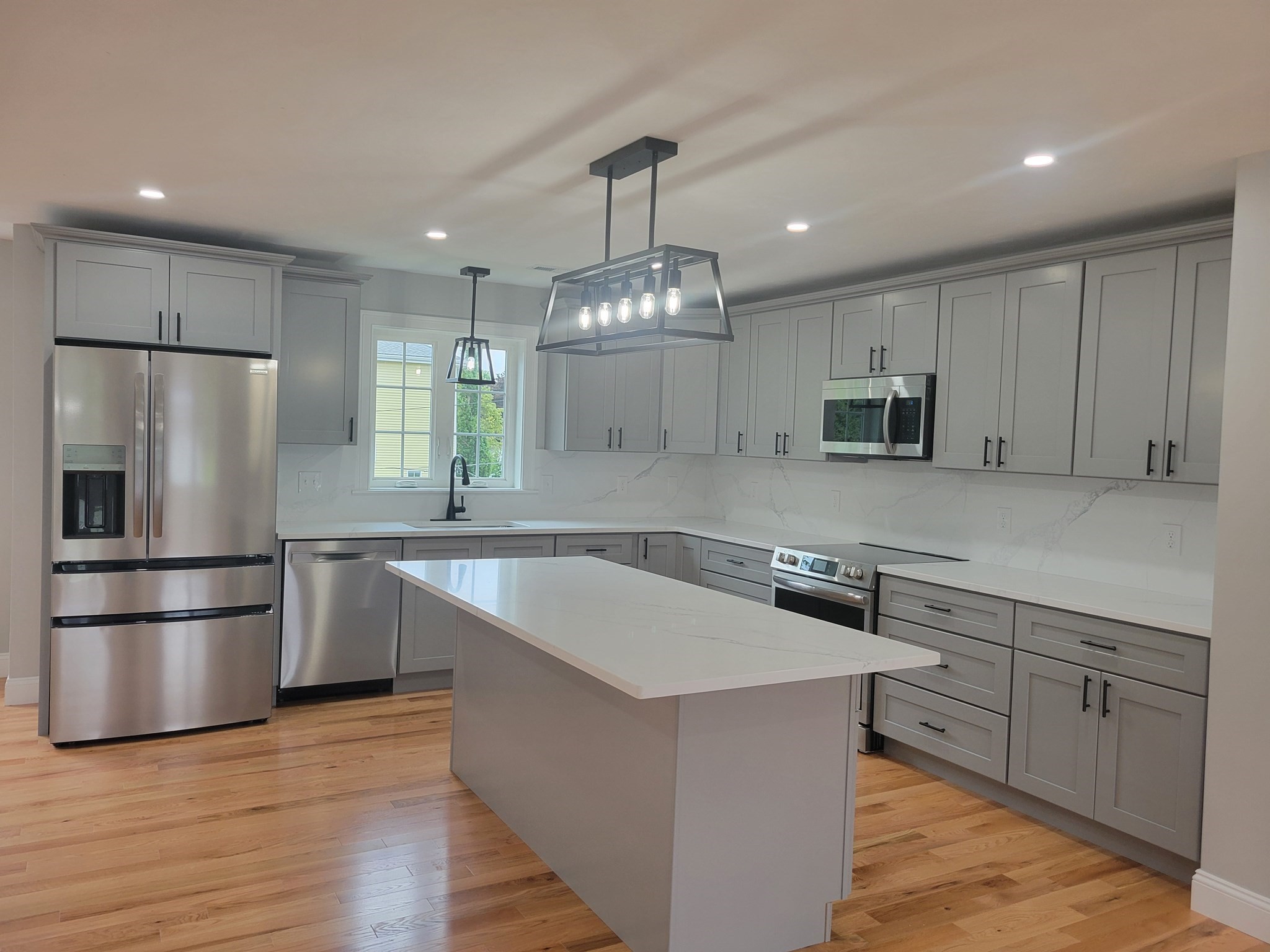 26 Bowker, Worcester, MA 01604 — photo 2
