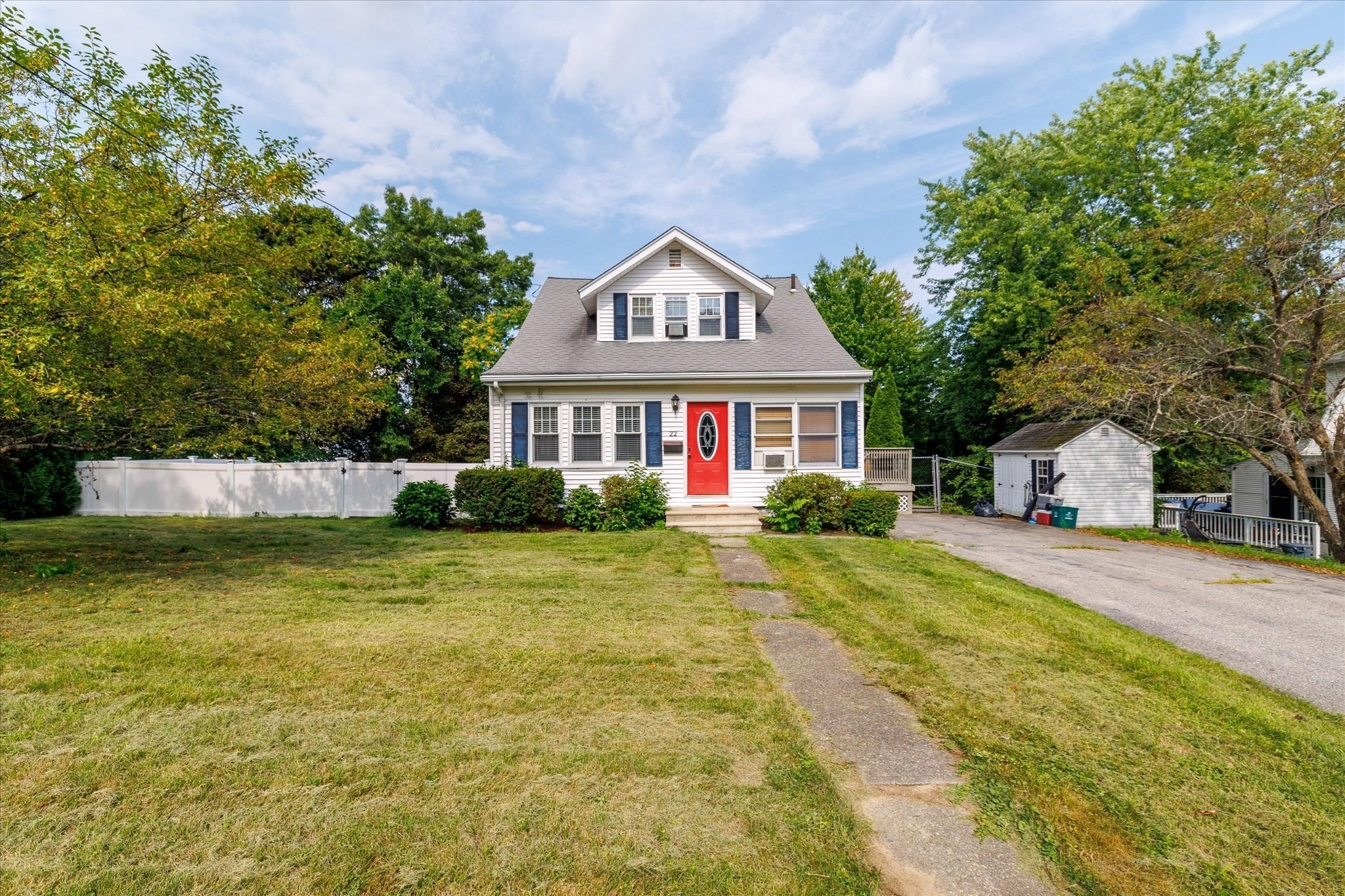 22 Oneida — photo