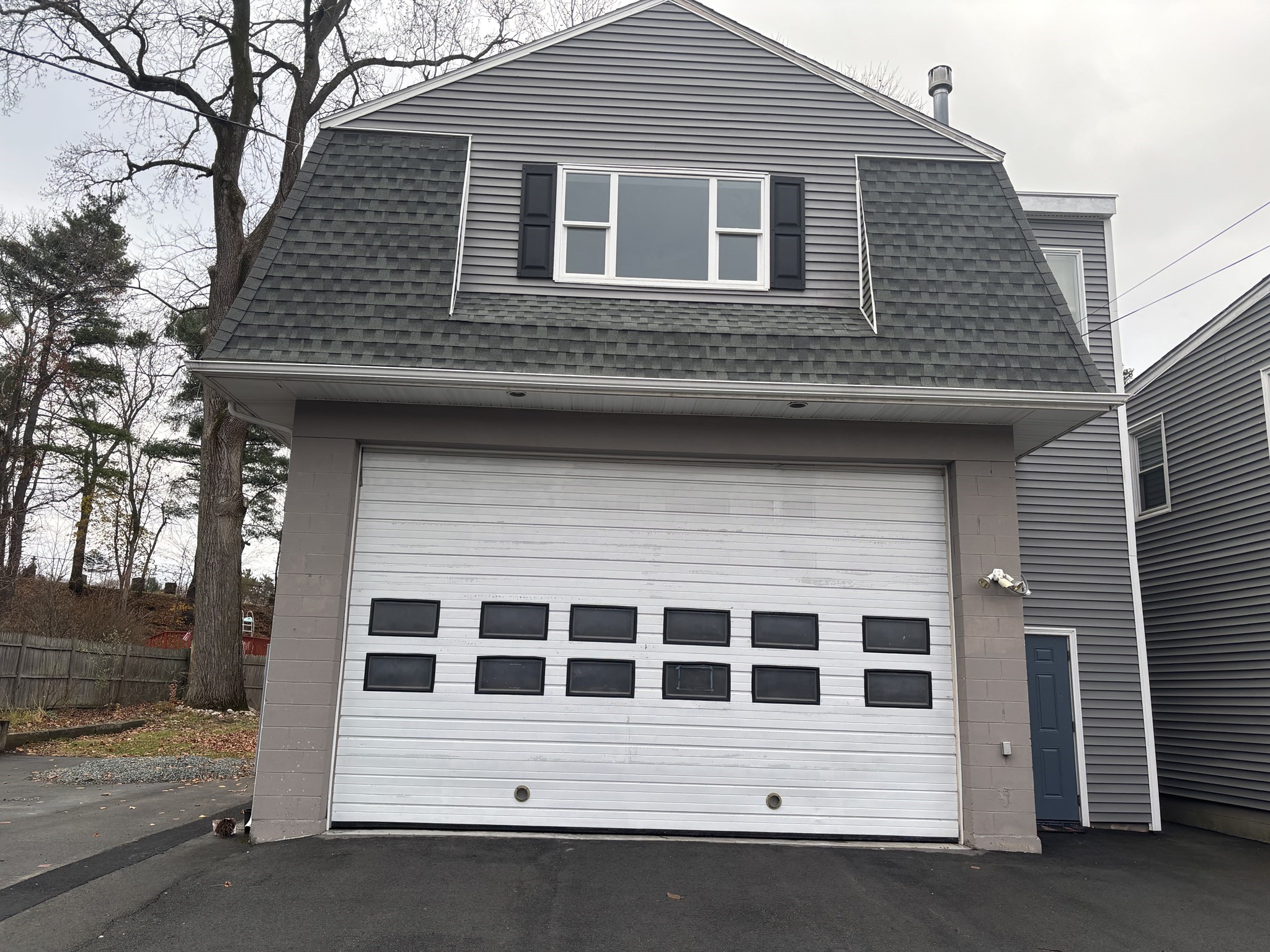 39 Raymond Street Garage — photo