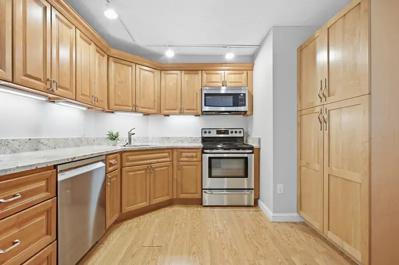 151 Coolidge Ave #712 — photo
