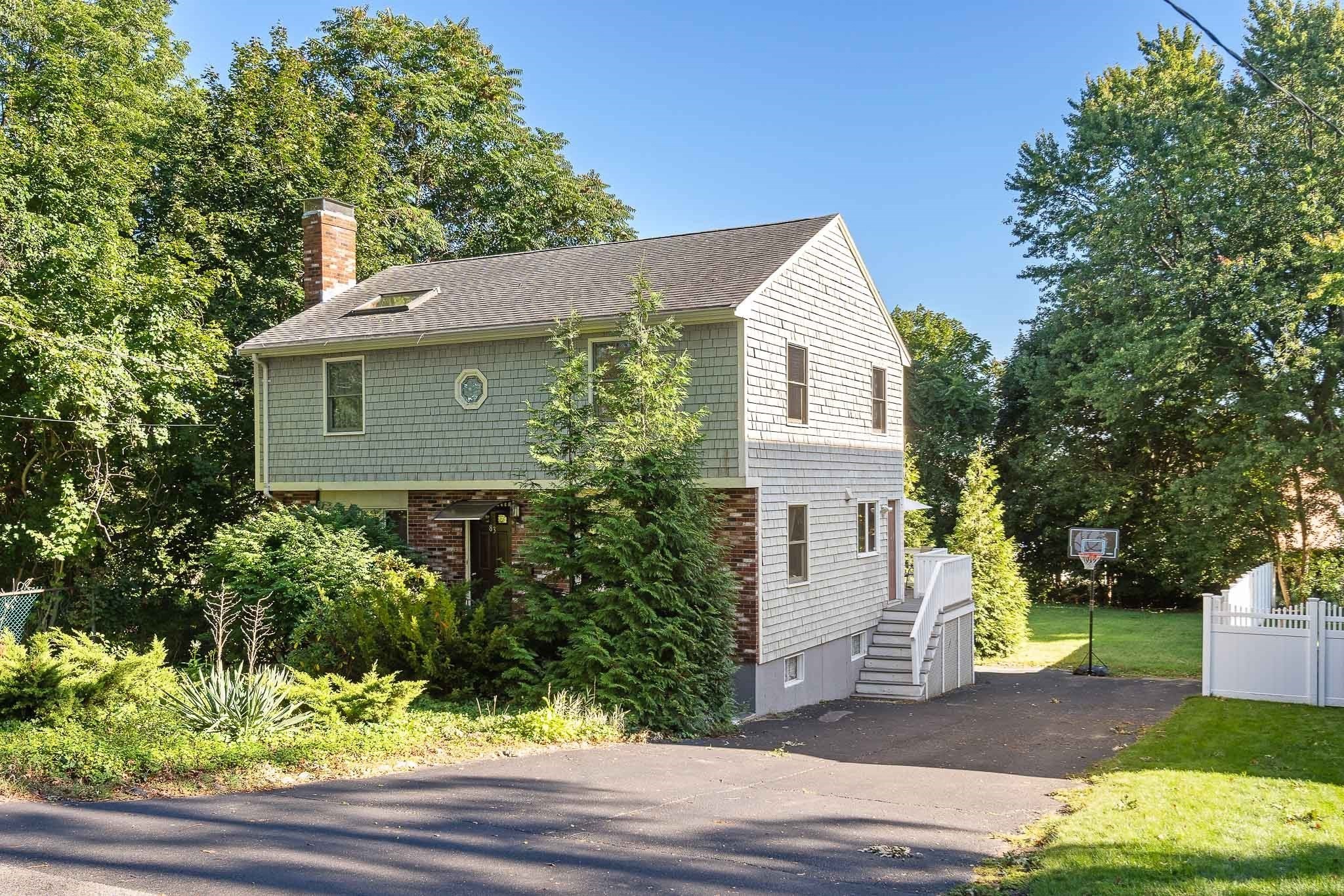 83 Barbour Terrace — photo