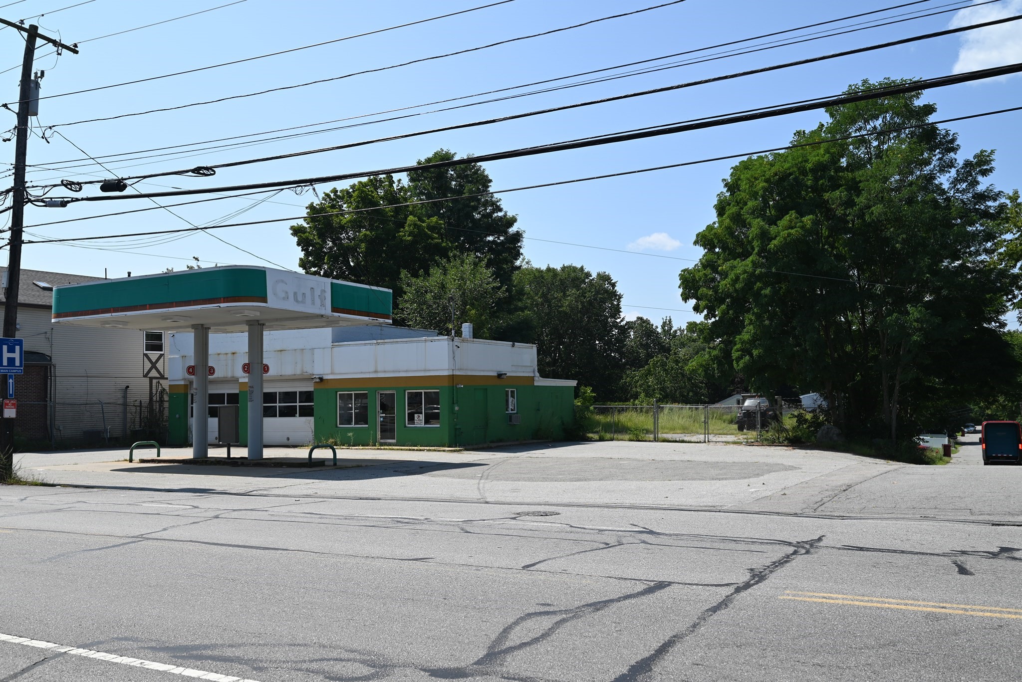 360 Mammoth Rd — photo