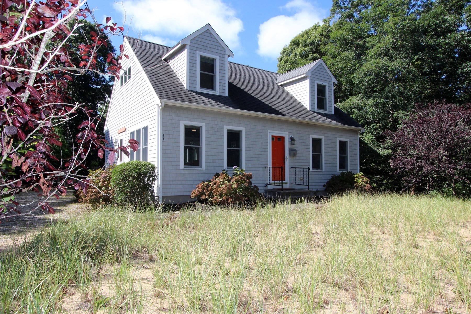 15 Bradford Ln — photo