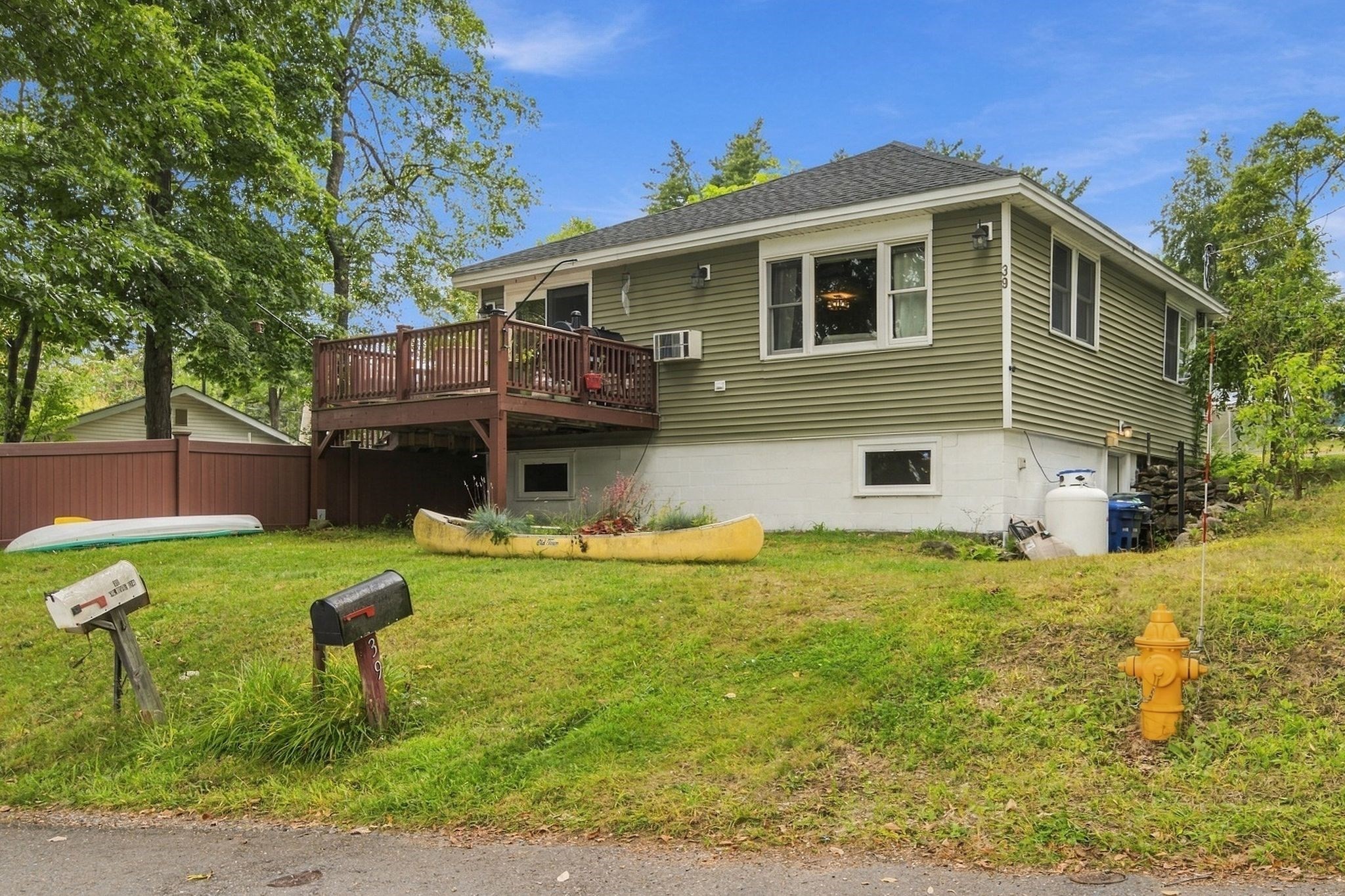 39 Lakeview Dr — photo