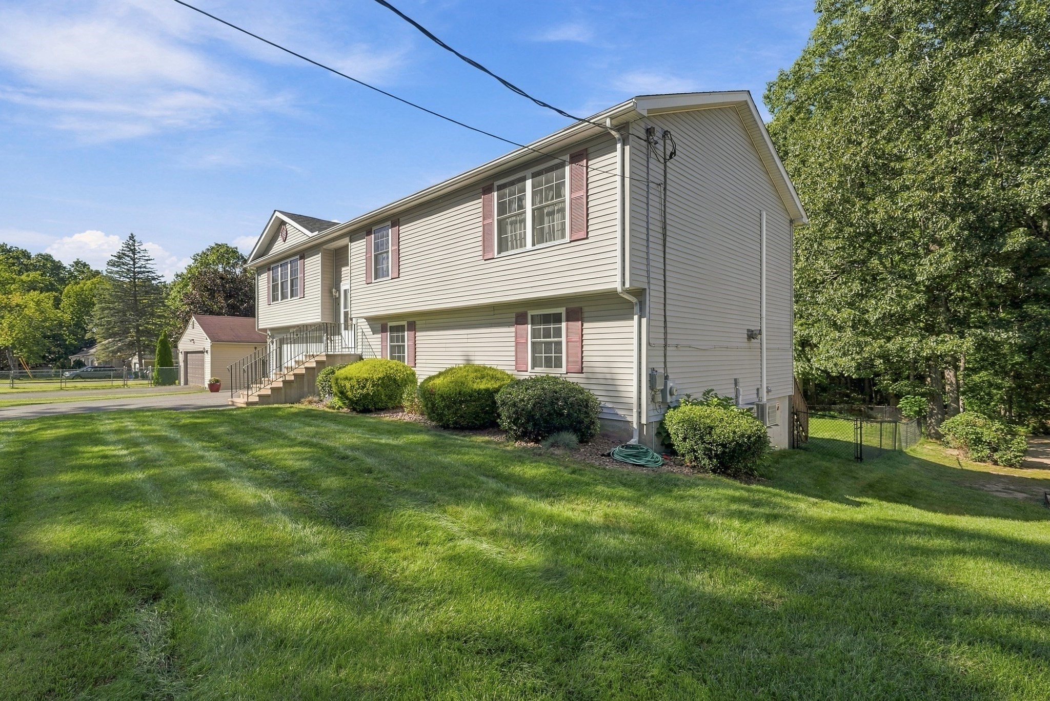 36 Ludlow Road, Chicopee, MA 01020 — photo 2