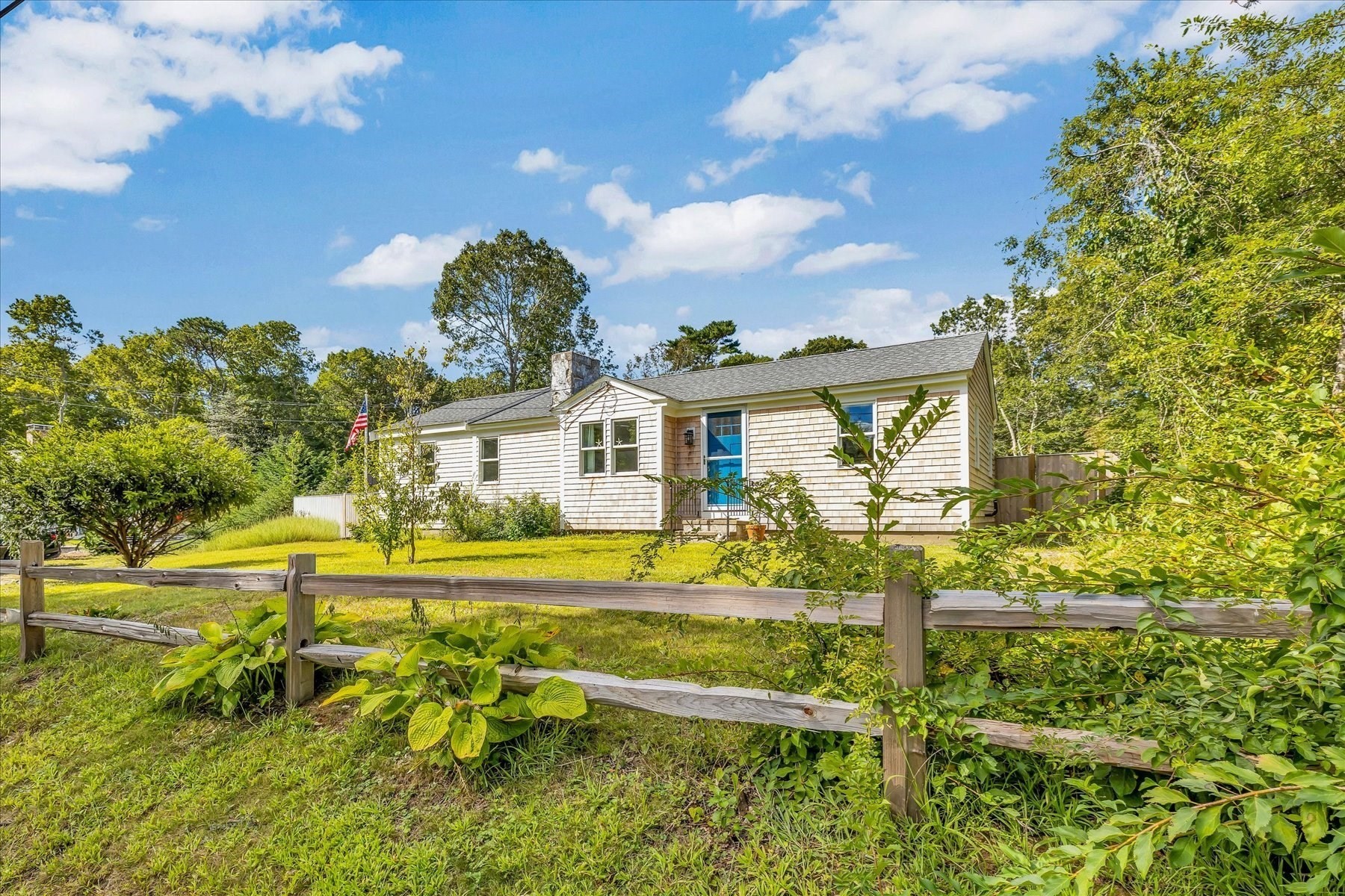 25 raspberry ln, MARSTONS MILLS MA 02648 — photo 2