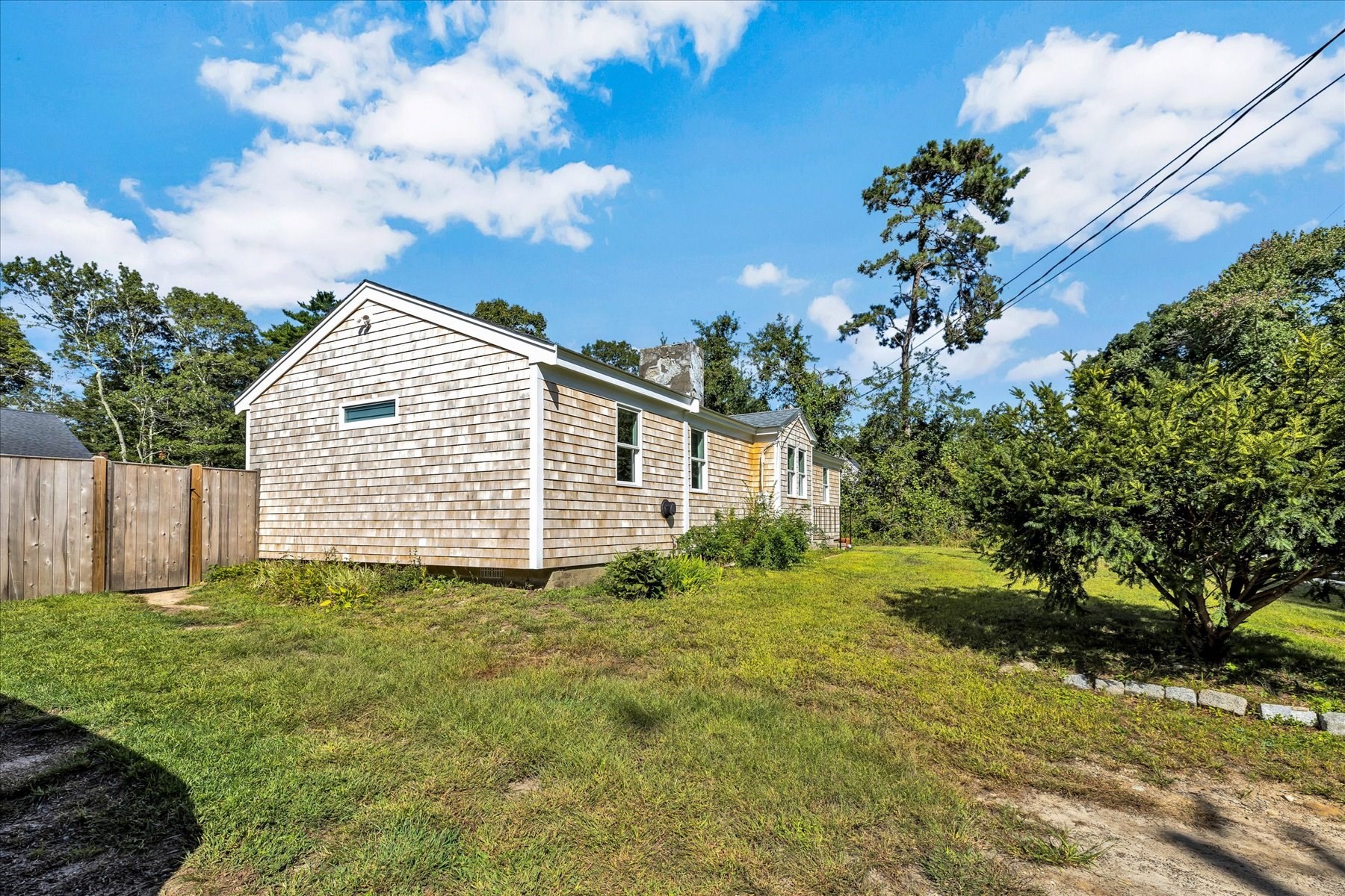 25 raspberry ln, MARSTONS MILLS MA 02648 — photo 3