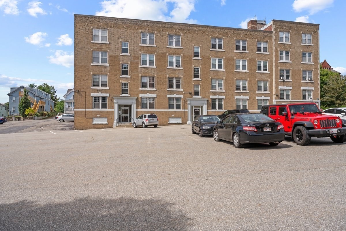 6 Chatham Pl #8 — photo