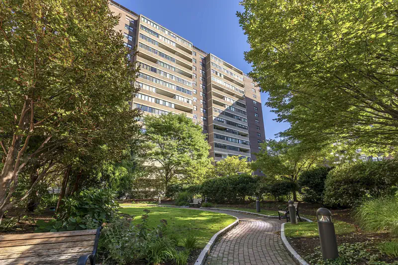 9 Hawthorne Place #7G — photo