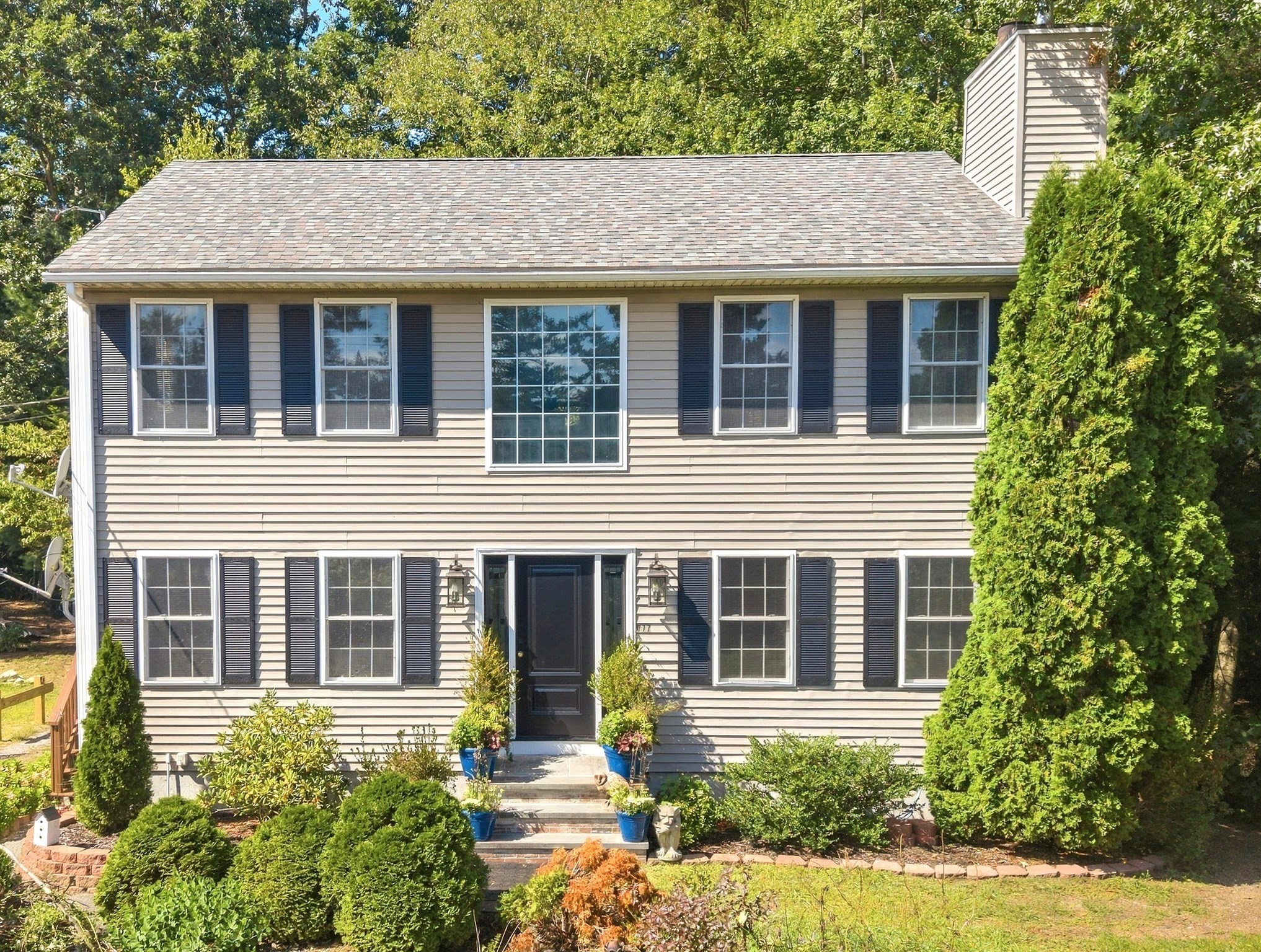 777 New Plainville Rd — photo