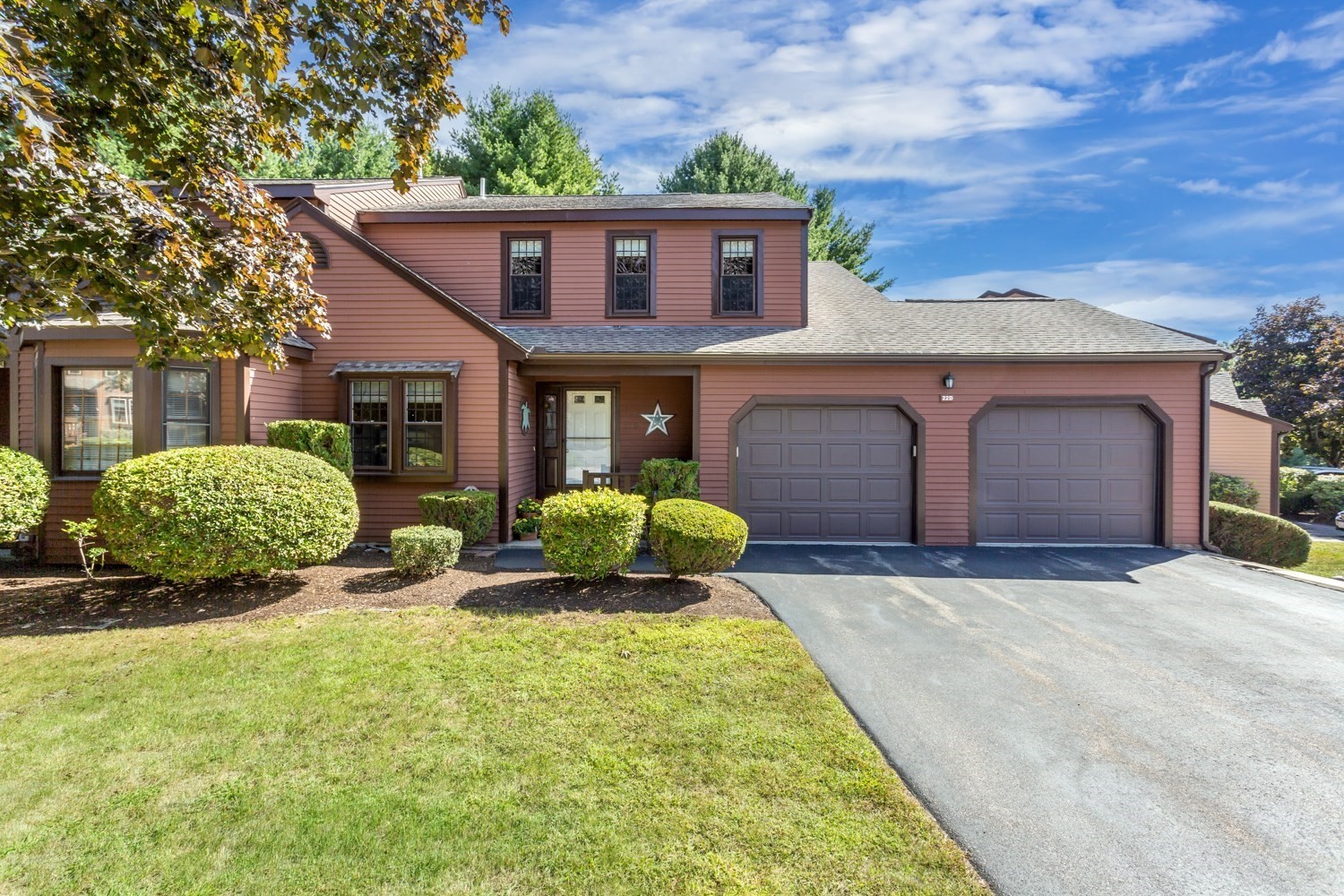 22 Hawthorne Vlg #D — photo