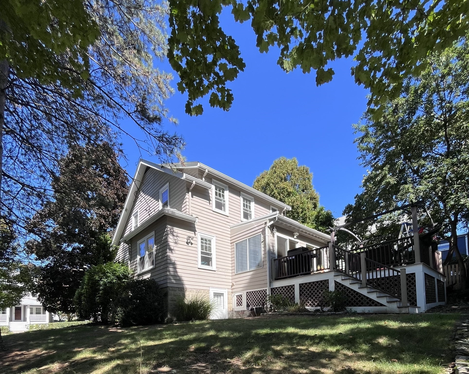186 Highland Ave — photo