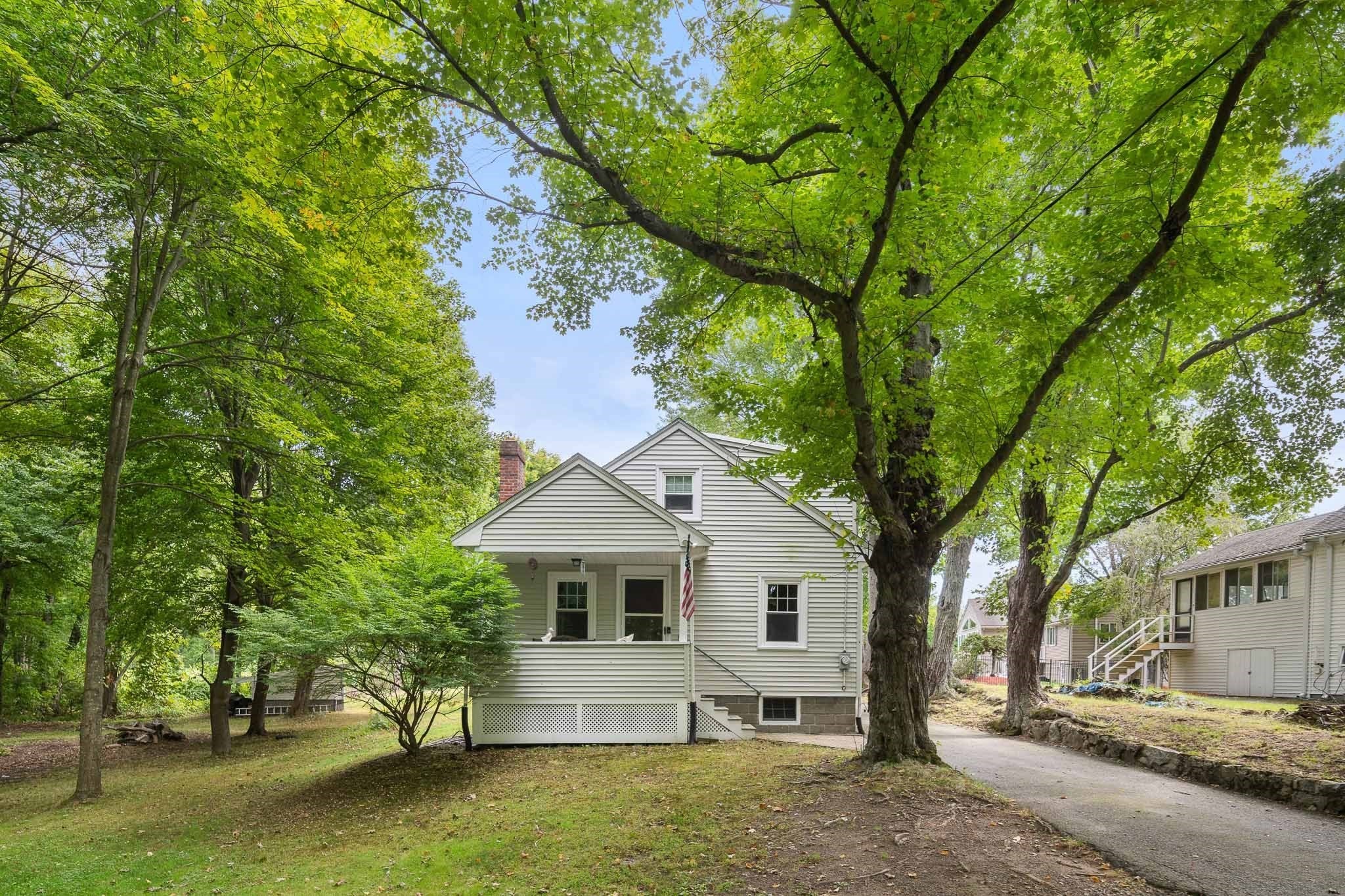 39 Montrose Ave — photo