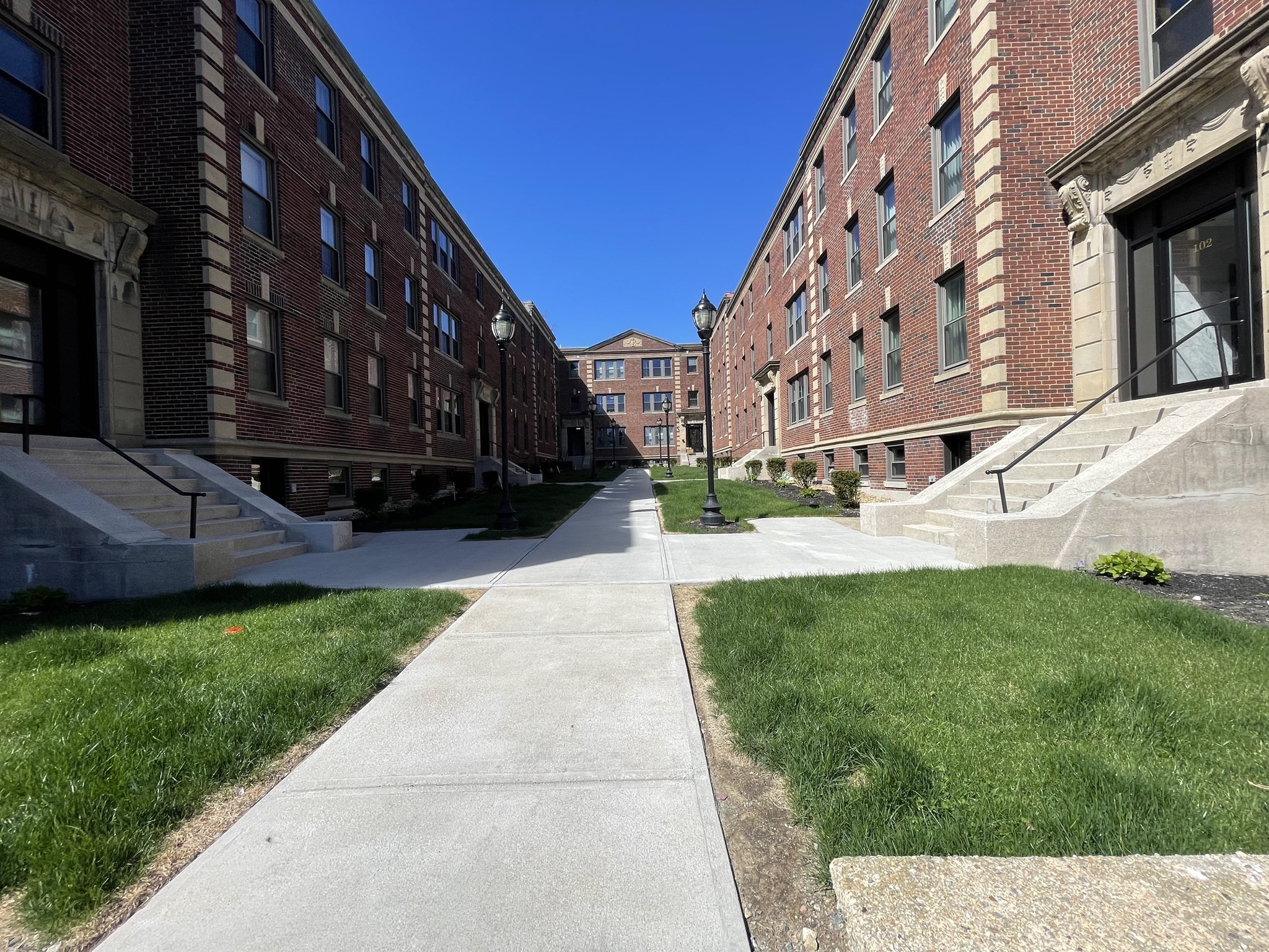 98 Longwood #5 — photo