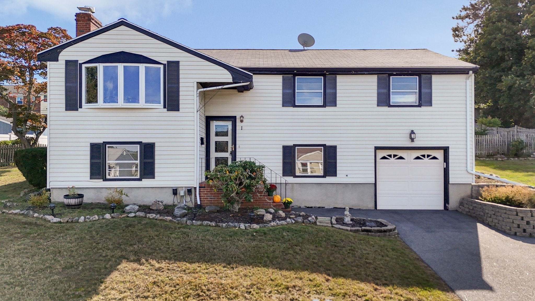 1 George Avenue — photo