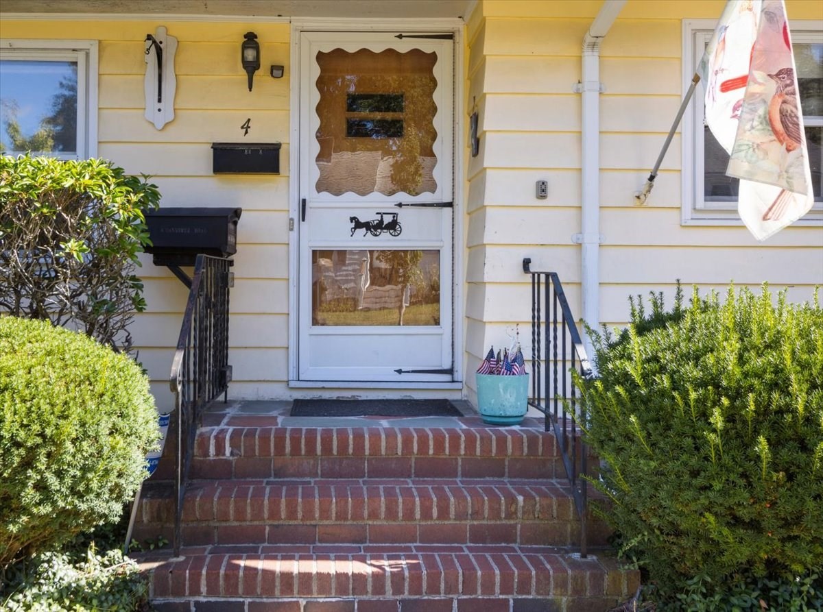 4 Oakhurst Road, Beverly, MA 01915 — photo 2
