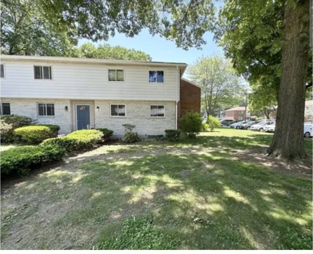 205 Bishop Dr #205 — photo