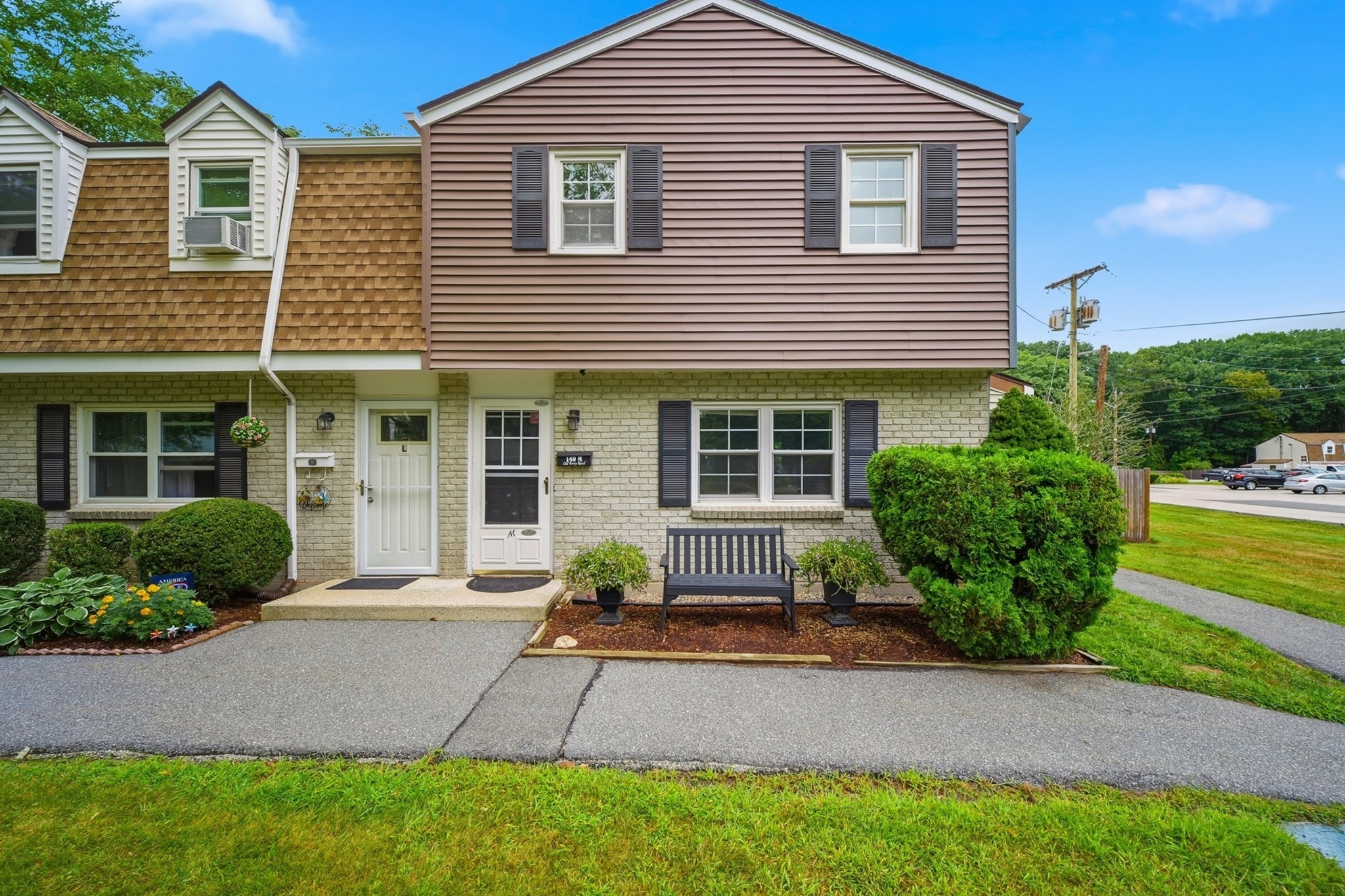 140 Old Ferry Rd #M — photo