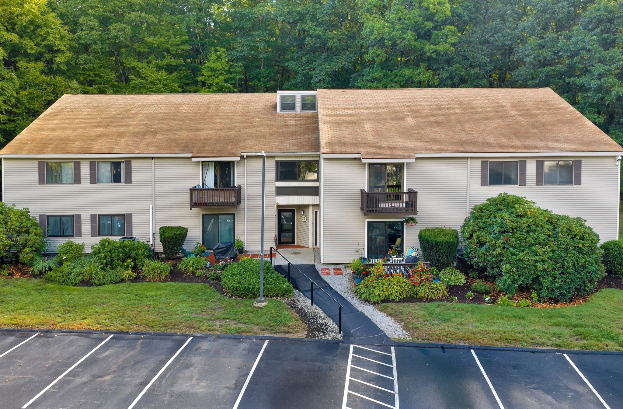 17 Thayer Pond Drive #7 — photo
