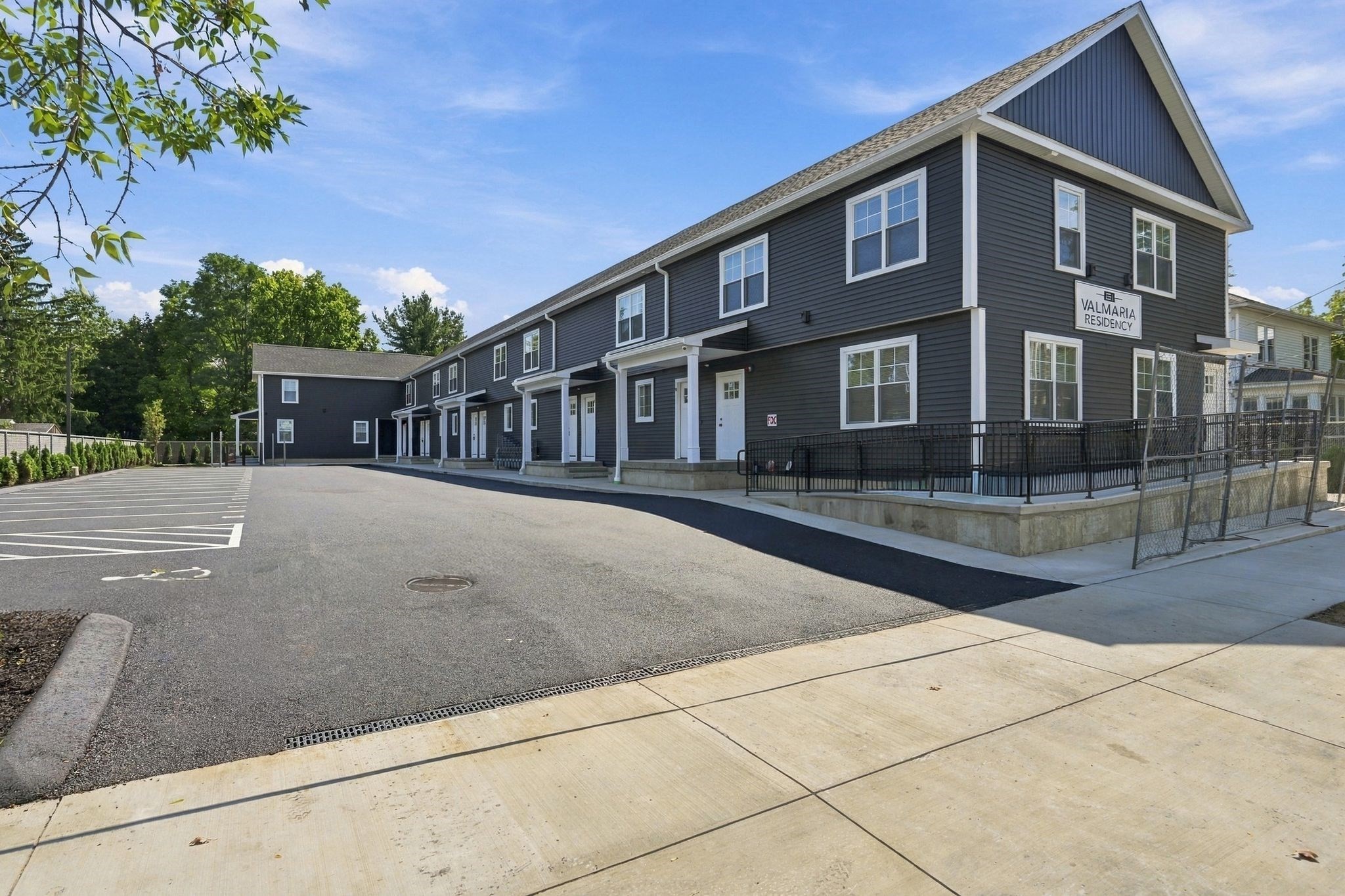 61 Parker St #10 — photo