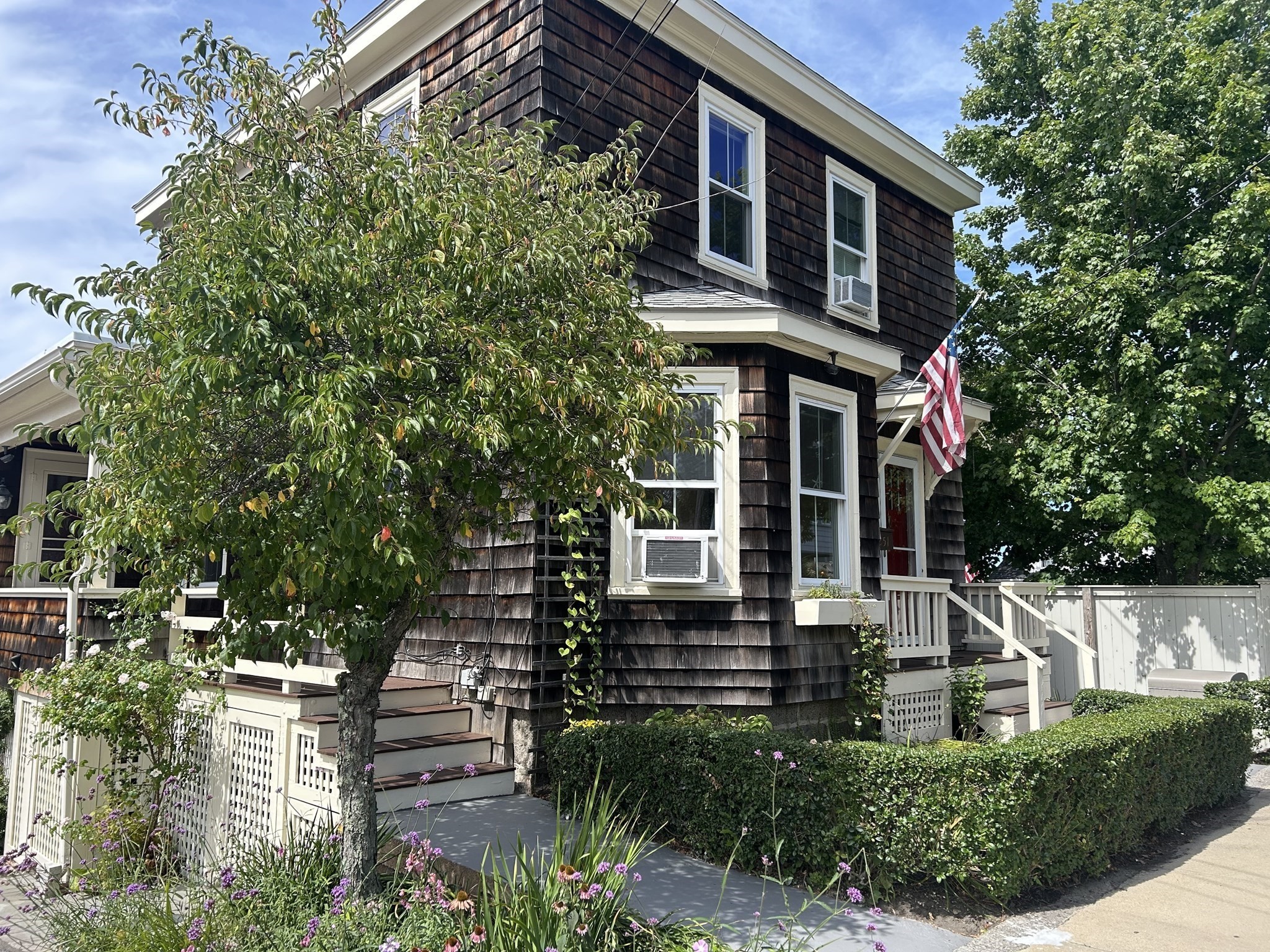 251 East Main St #1 — photo