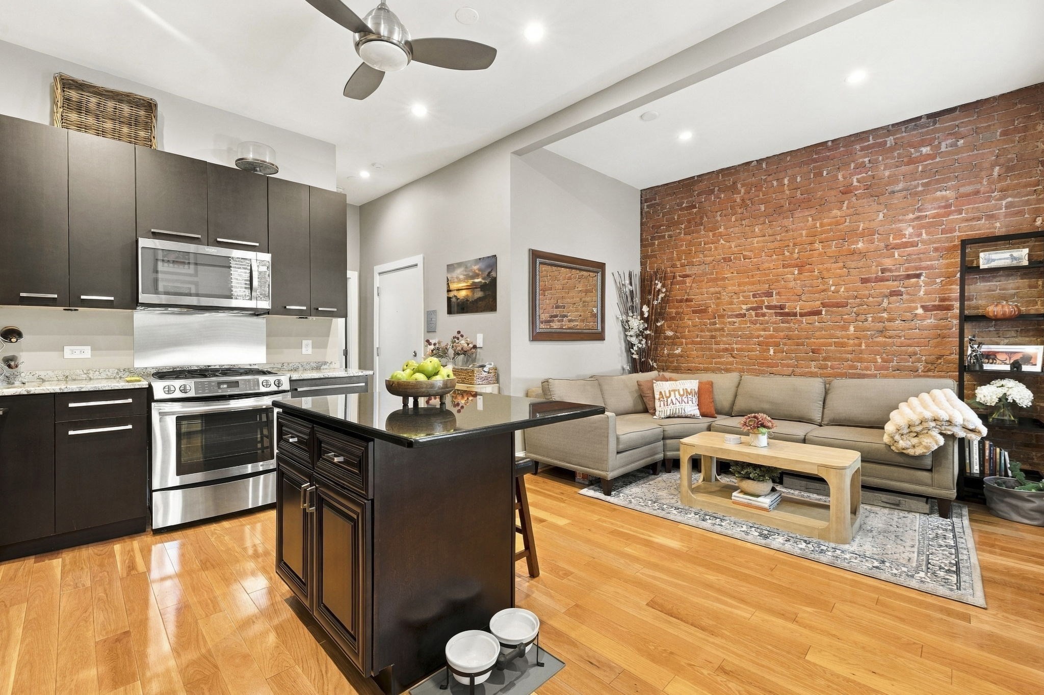 362 Columbus #B — photo