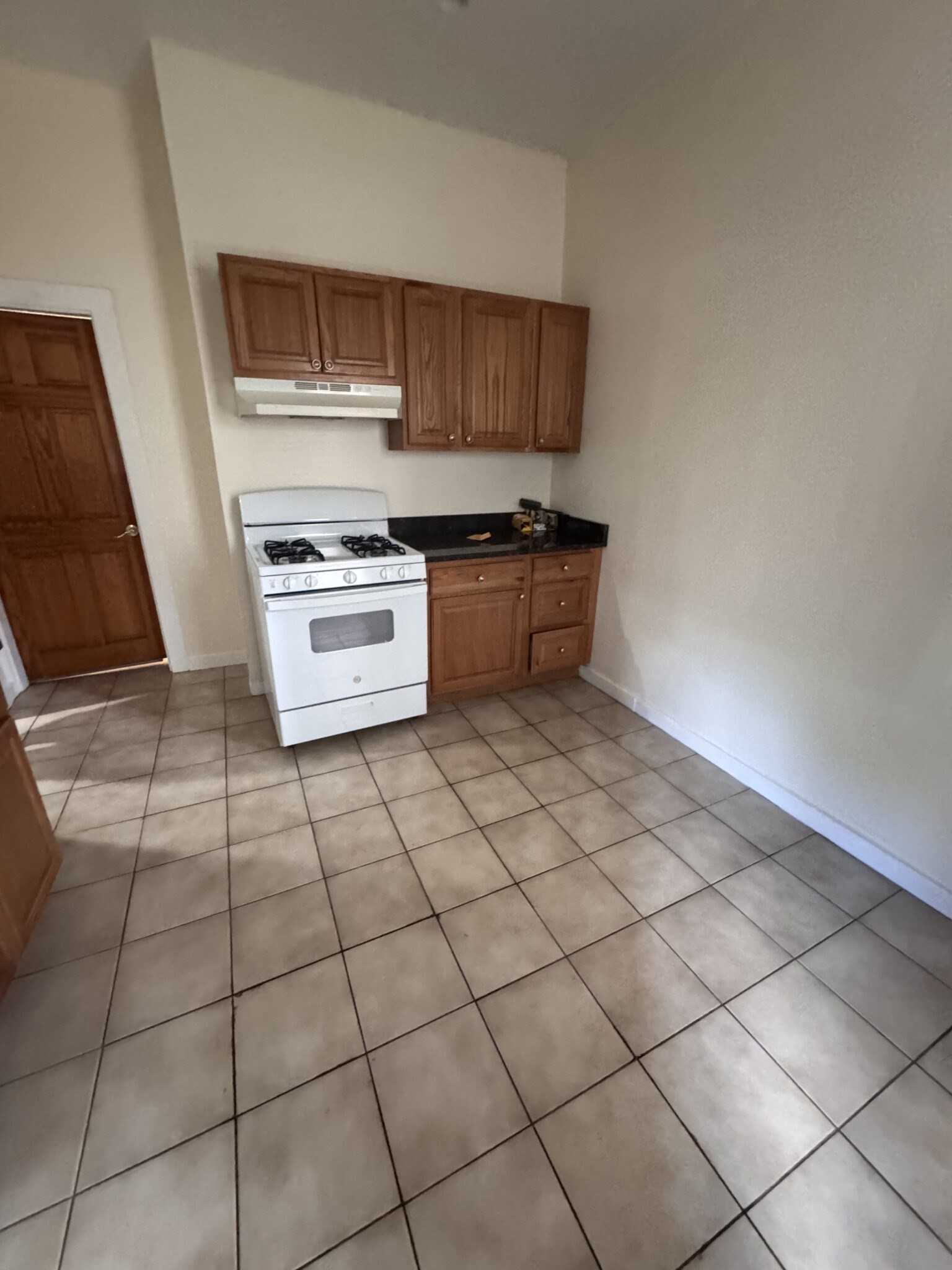 8 Dudley #1 — photo