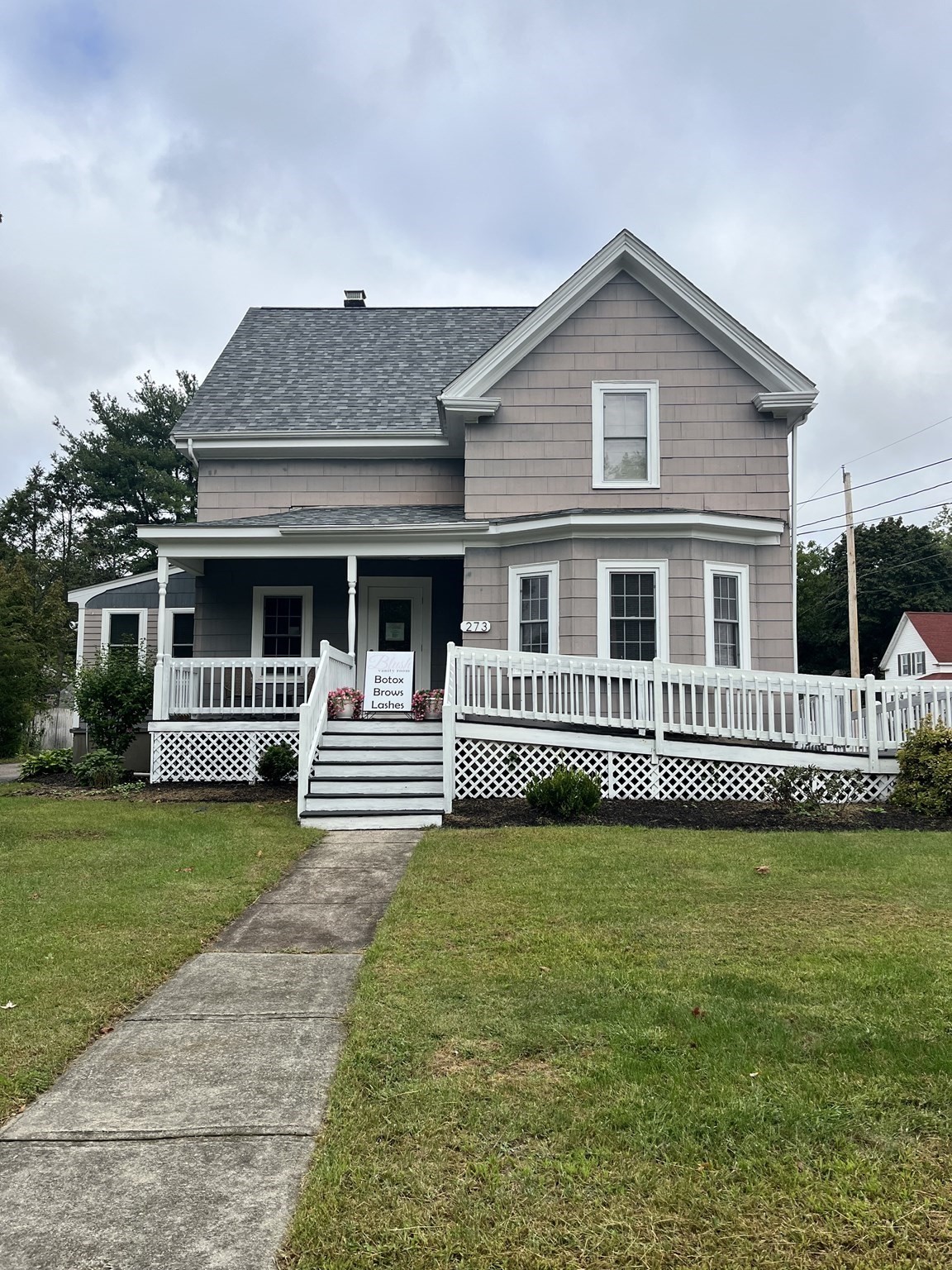 273 W Main St — photo