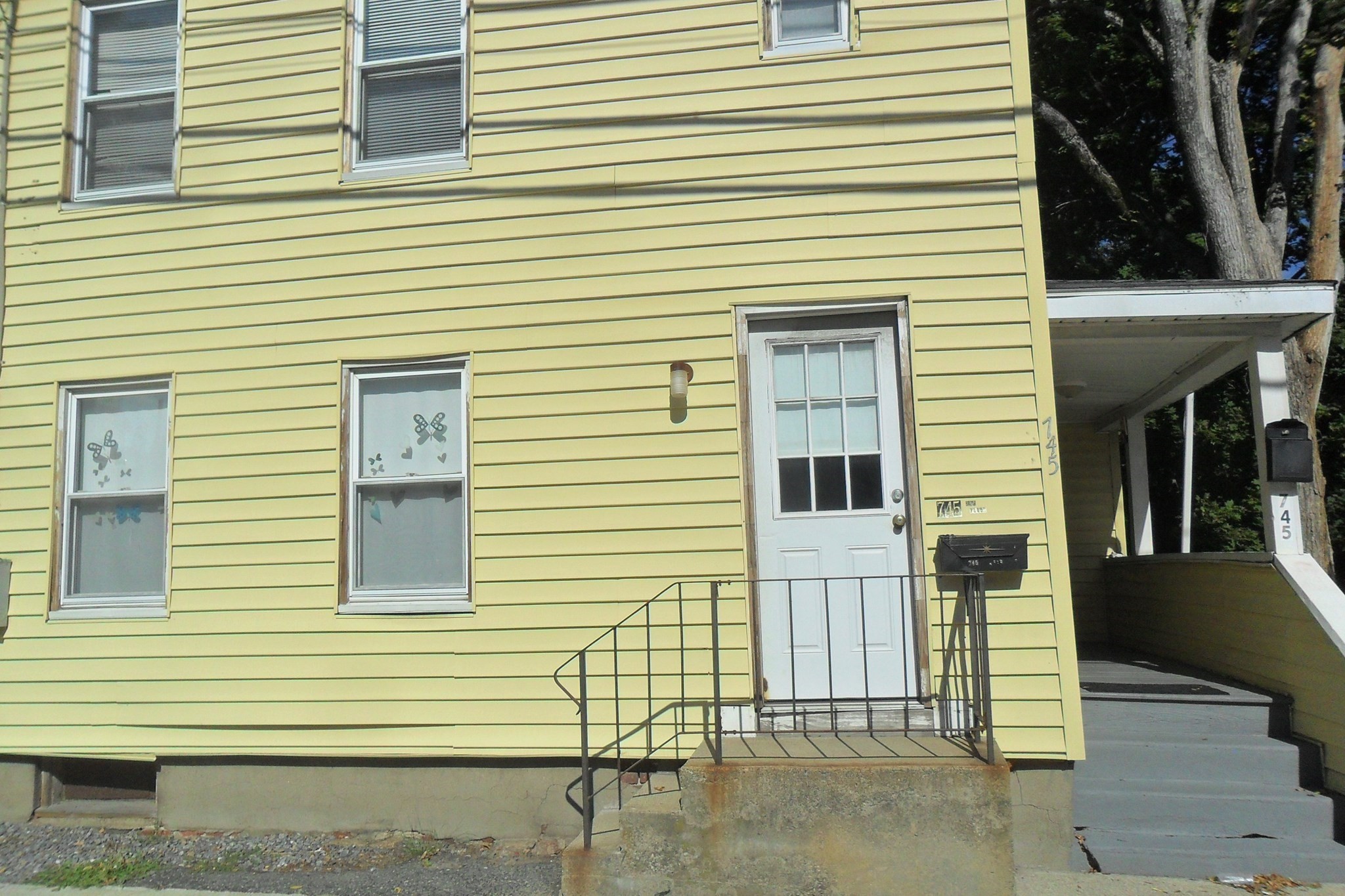 745 Waverley St #1 — photo