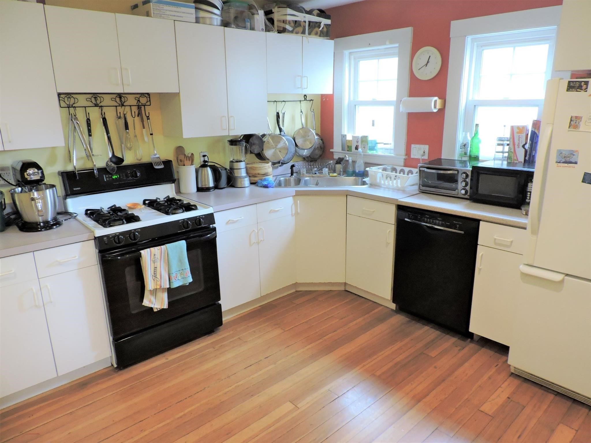 86 Henry St #1 — photo