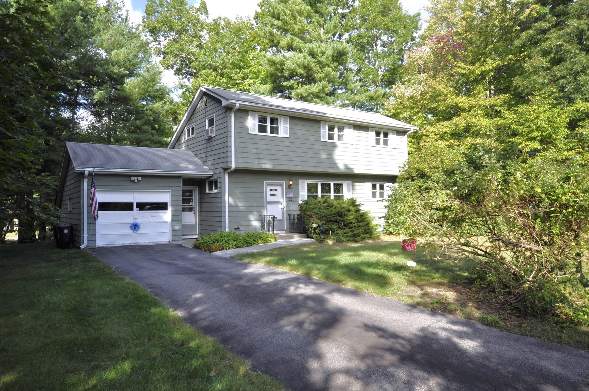 122 Sunset Dr — photo