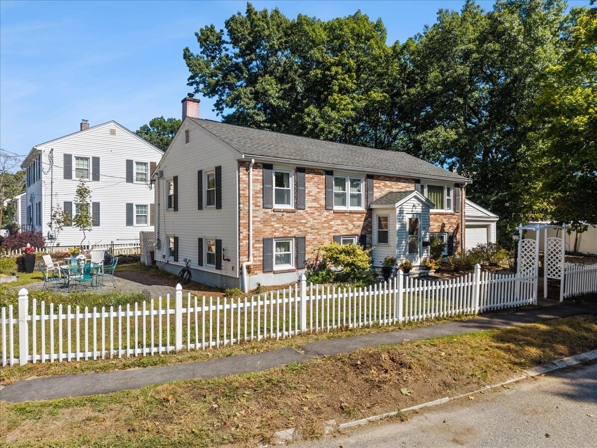 116 Running Brook Road, Boston, MA 02132 — photo 3