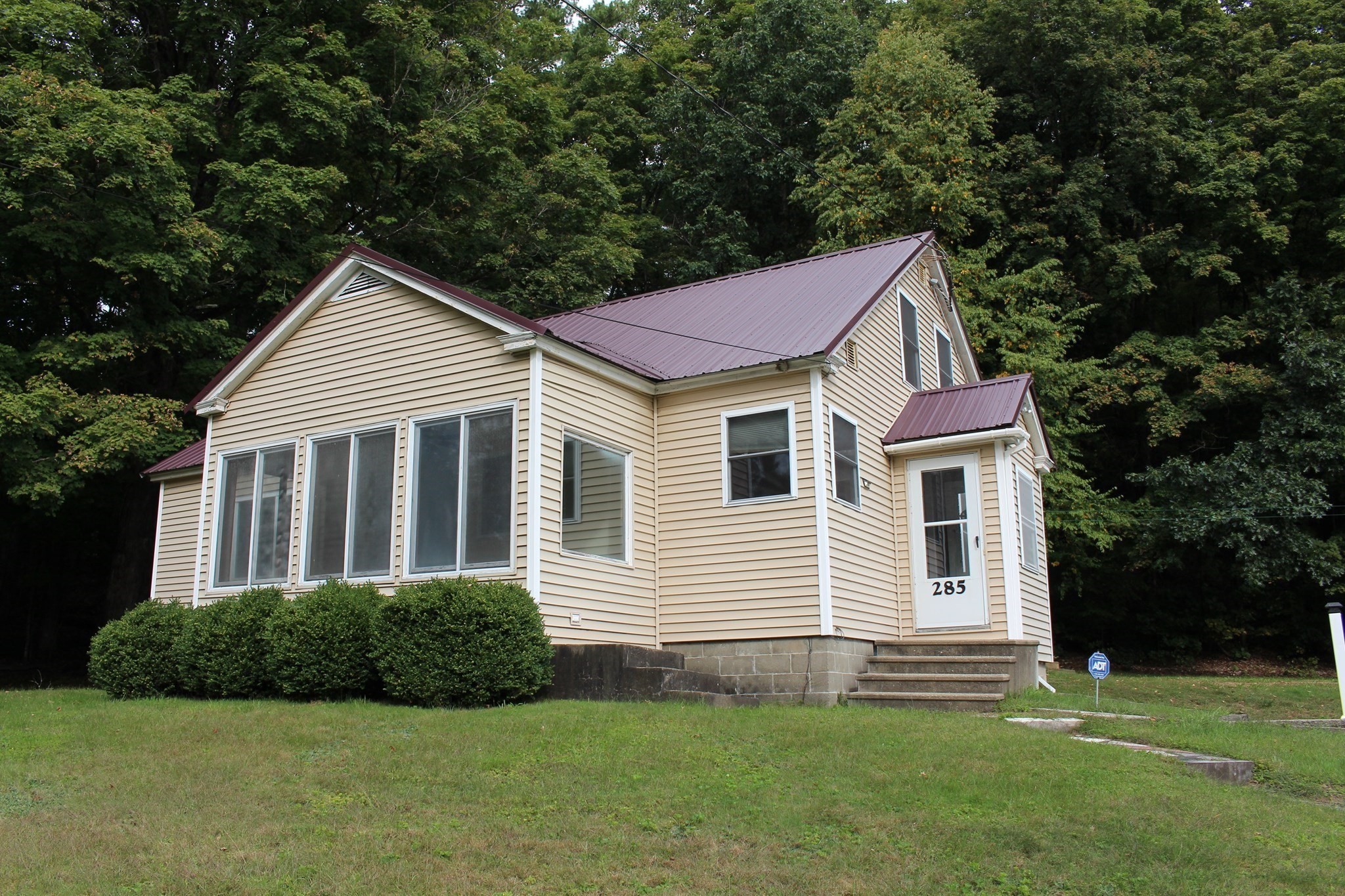 285 Millers Falls Rd — photo