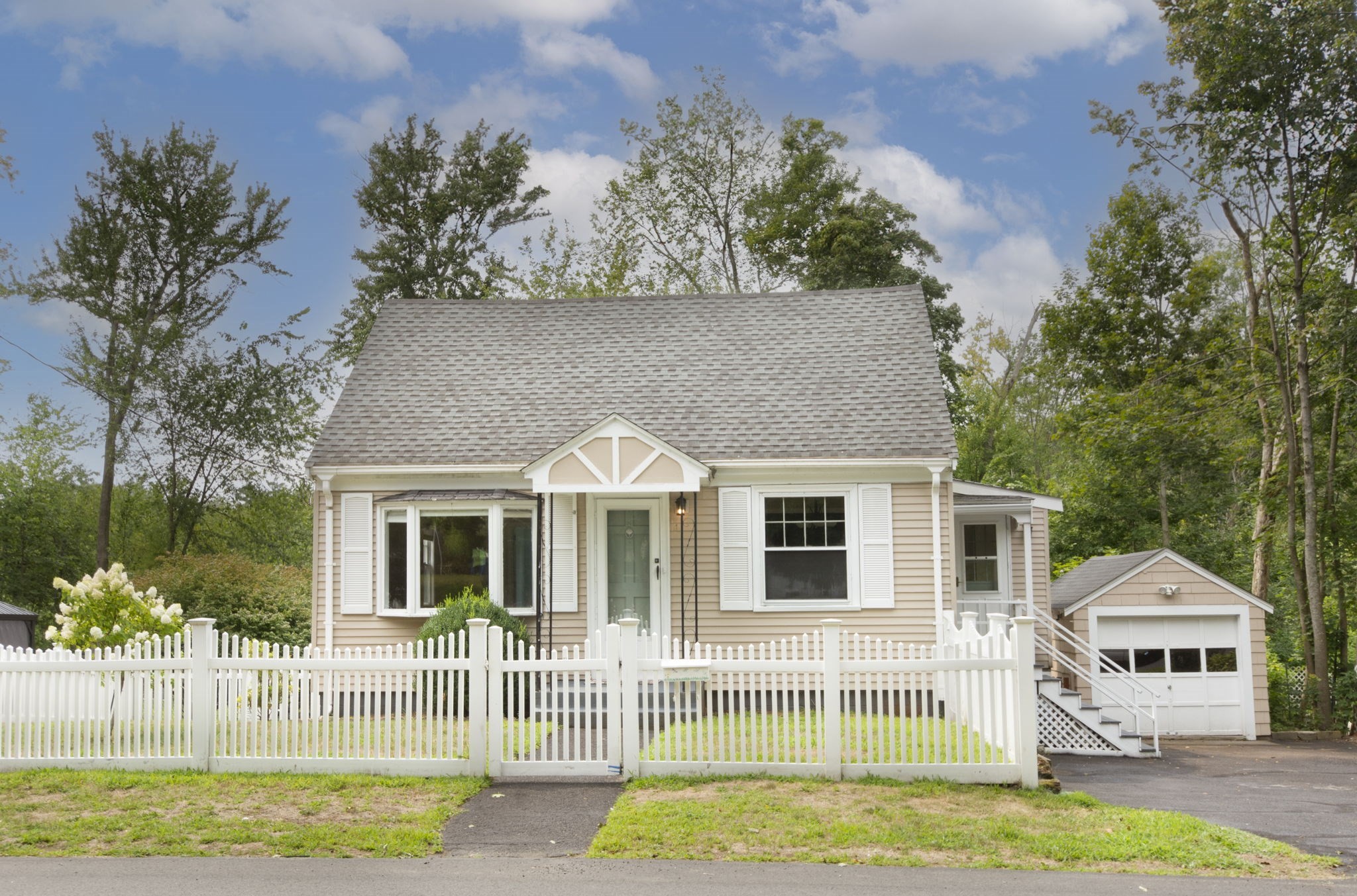 13 Brook Street — photo