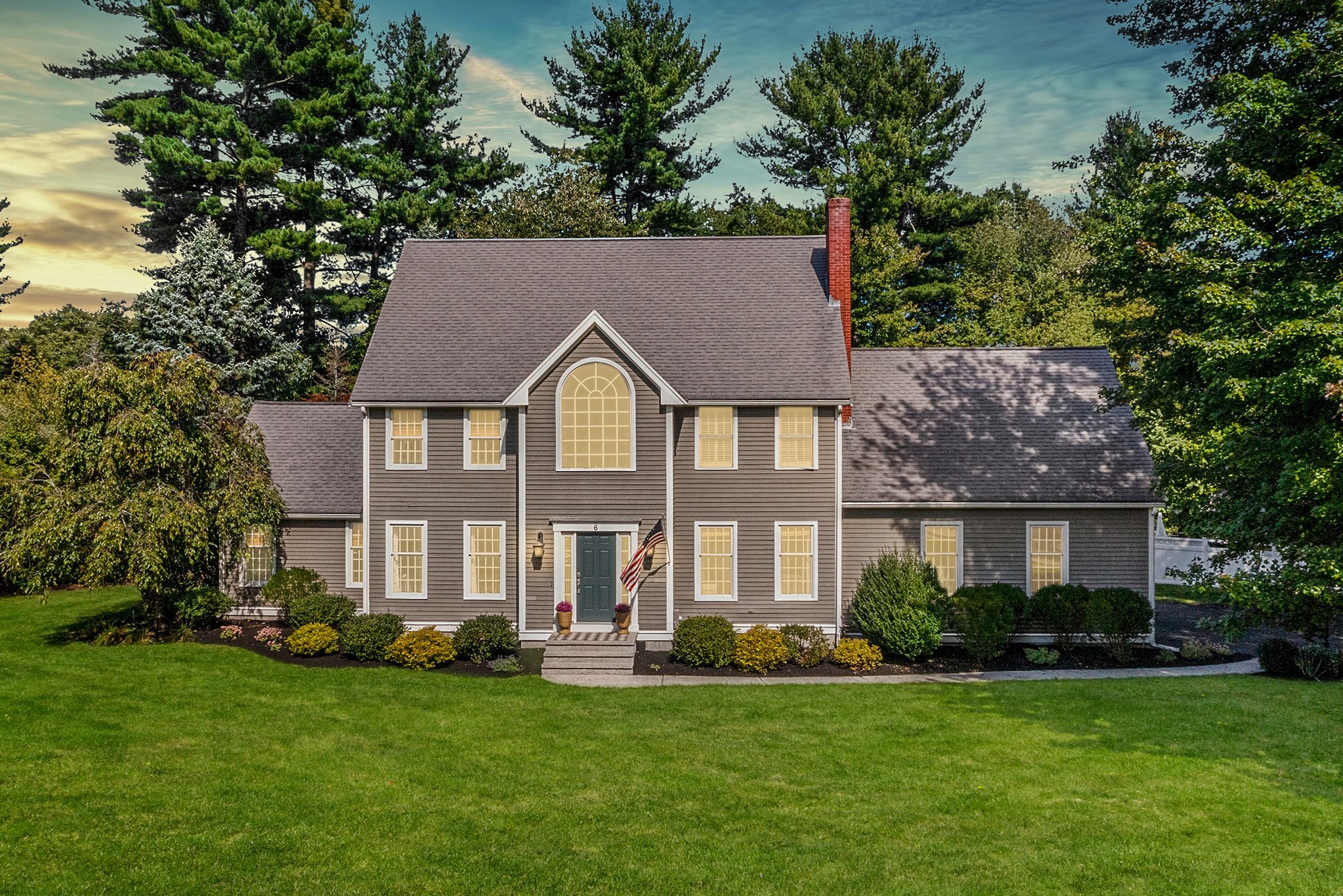 6 Carriage House Way — photo