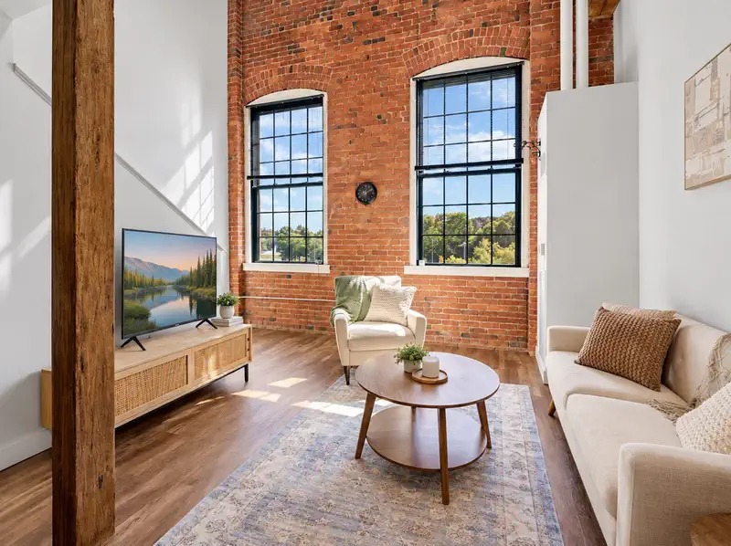 48 Water St #405 — photo