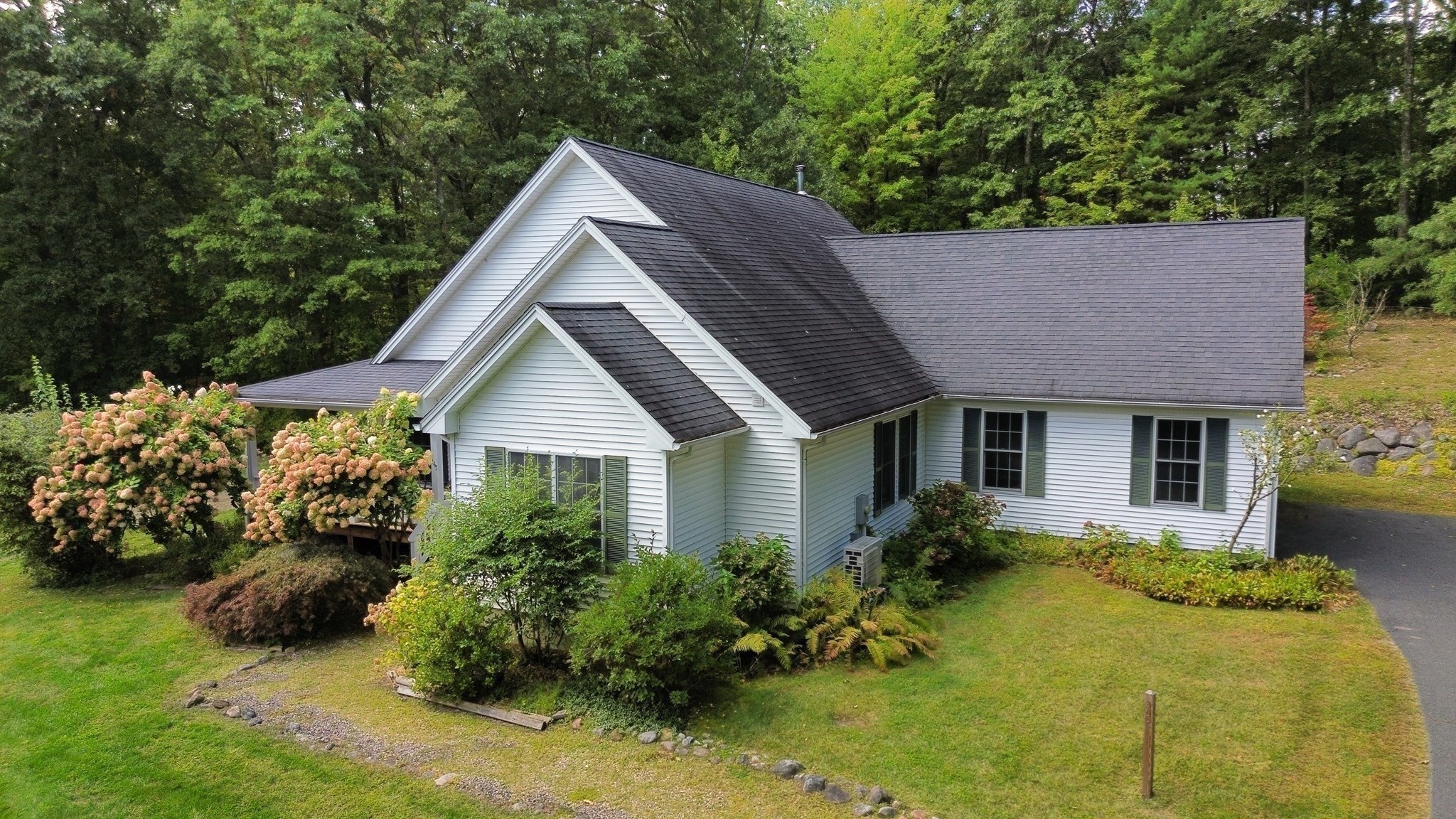 345 Rocky Hill Rd — photo