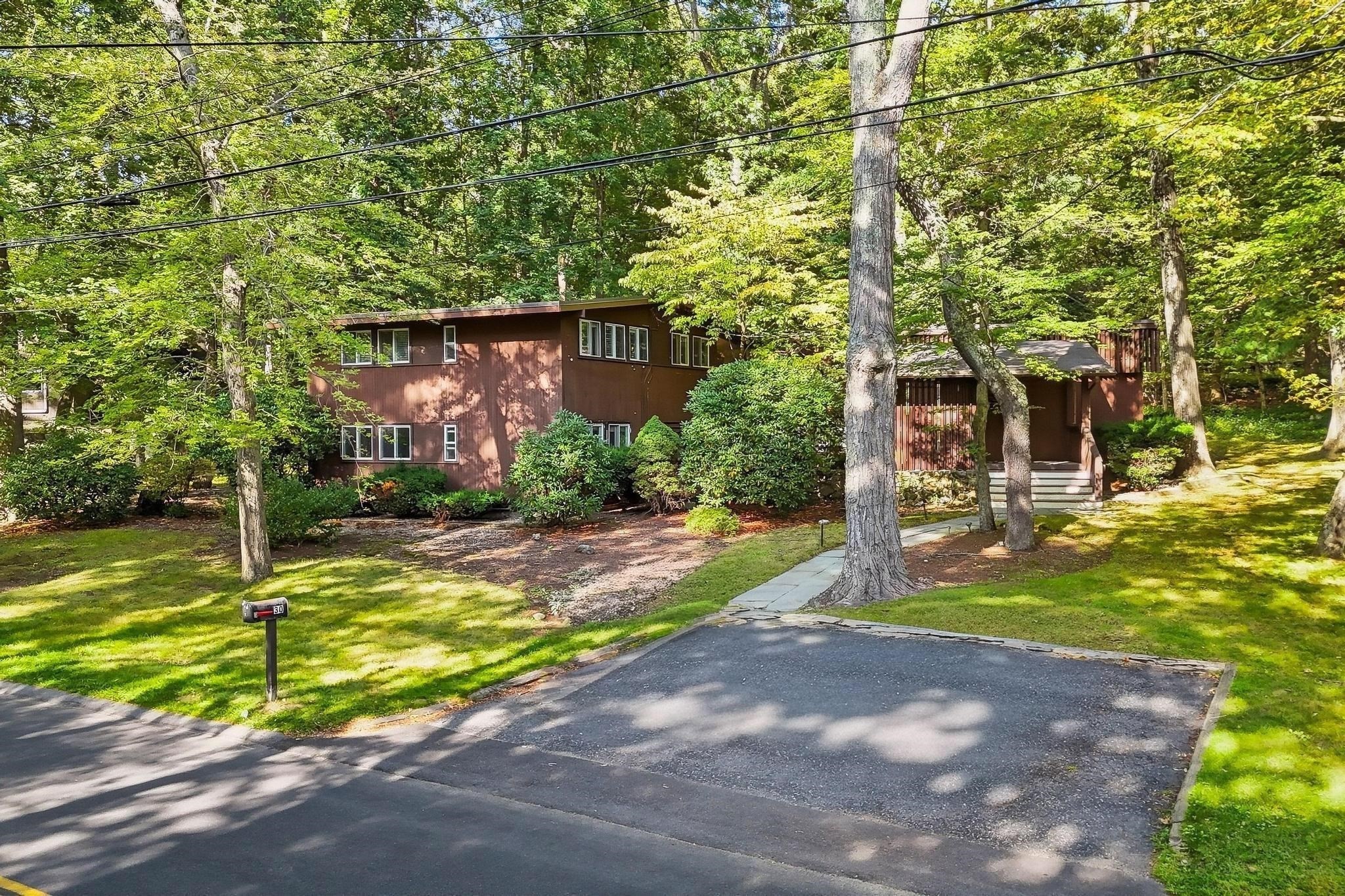 30 Peacock Farm Rd — photo