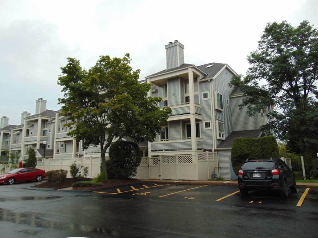 200 Falls Blvd #D111 — photo