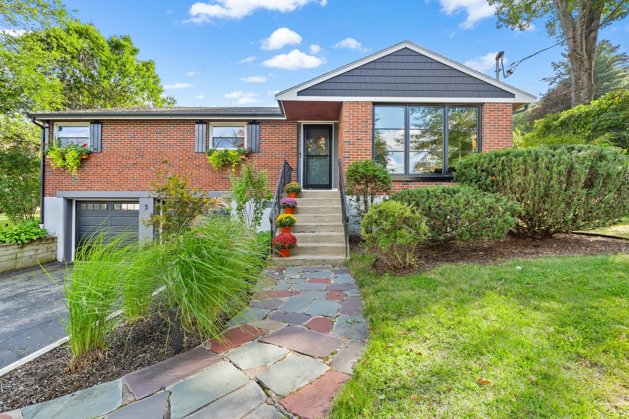 3 Pheasant Lane — photo
