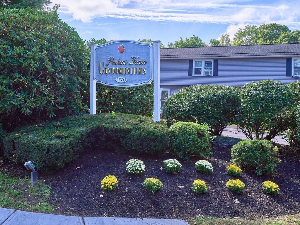 270 Sunderland Rd #40 — photo