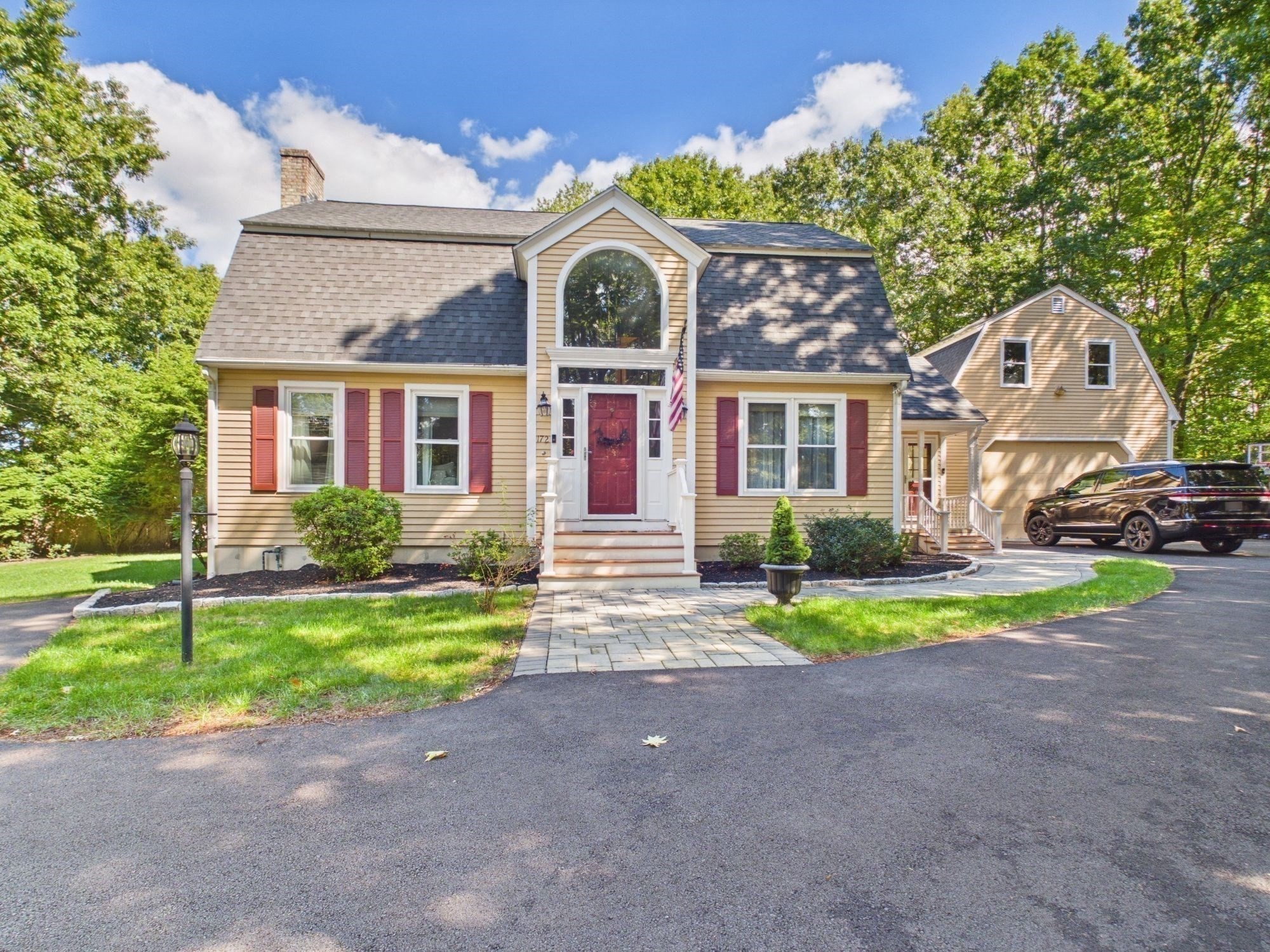 172 Landry Ave — photo