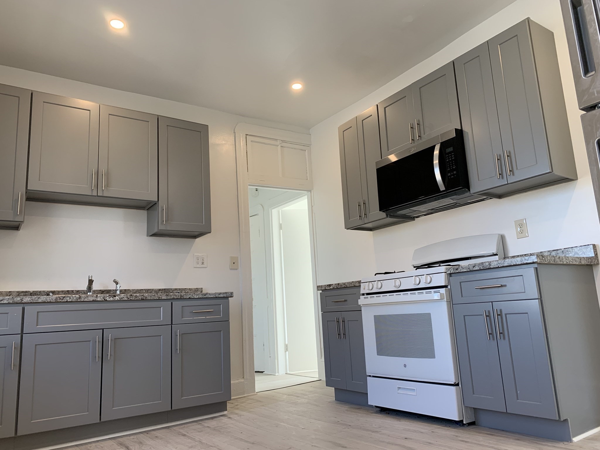 163 Washington St #1 — photo