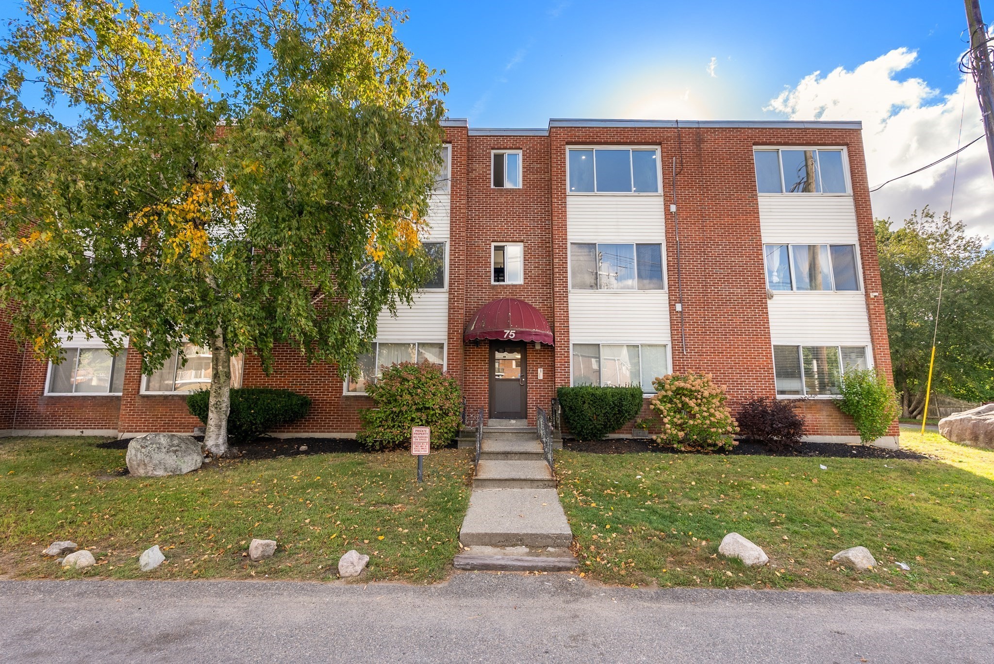 75 Colonel Bell Dr #12 — photo