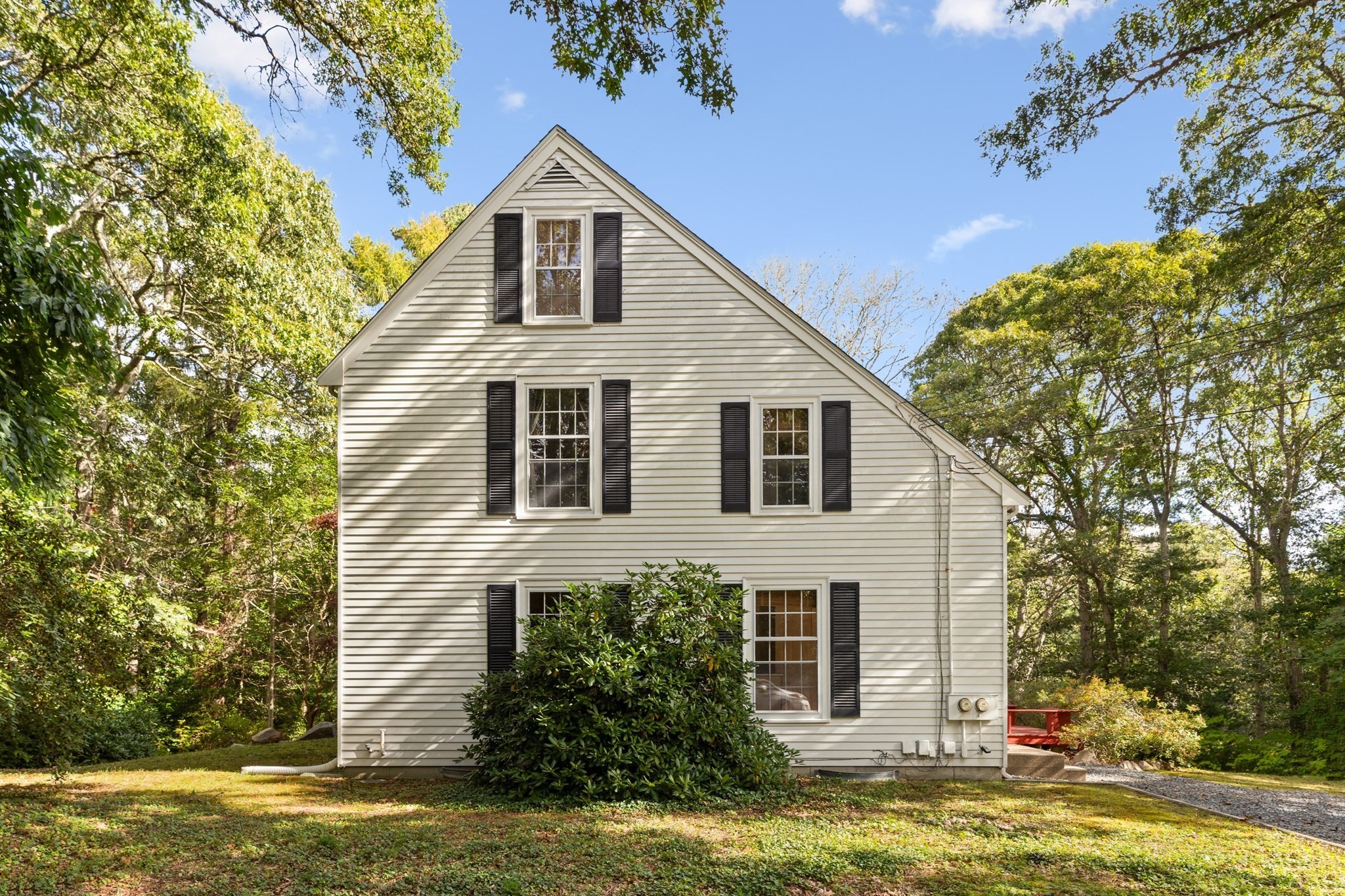 204 Woods Hole Rd — photo